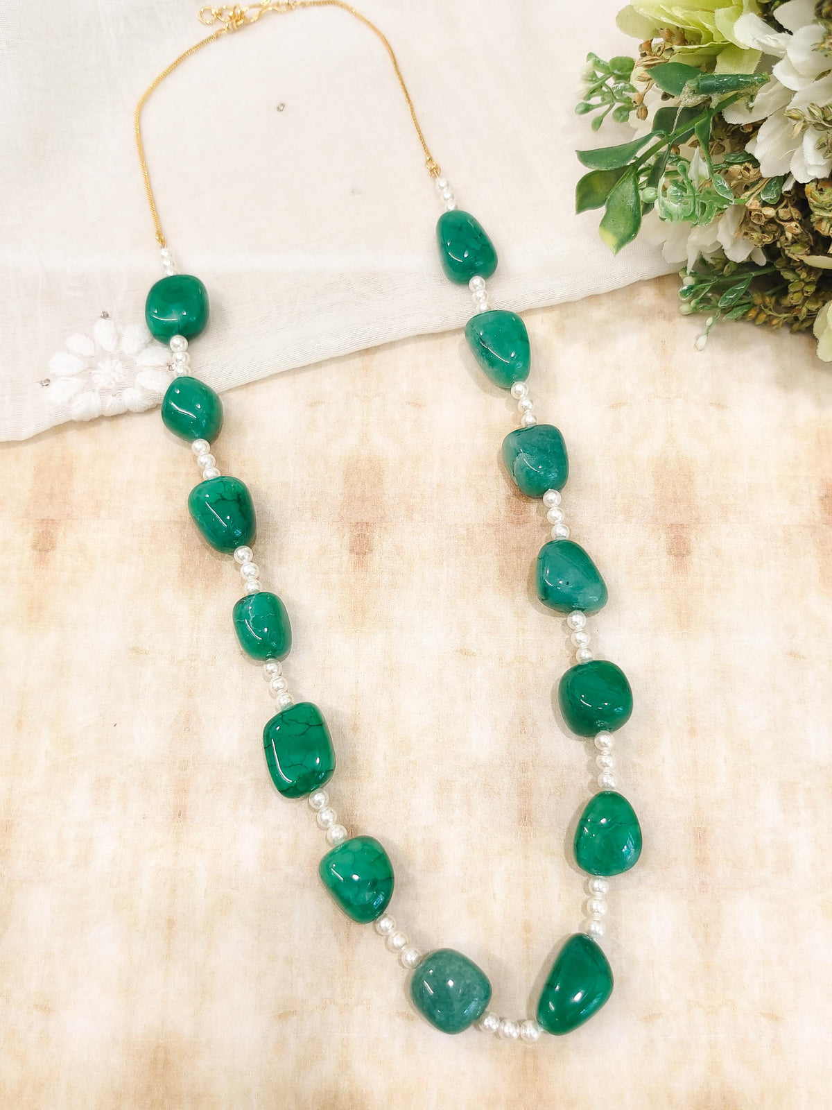 Charming Pearl And Green Chalcedony Necklace