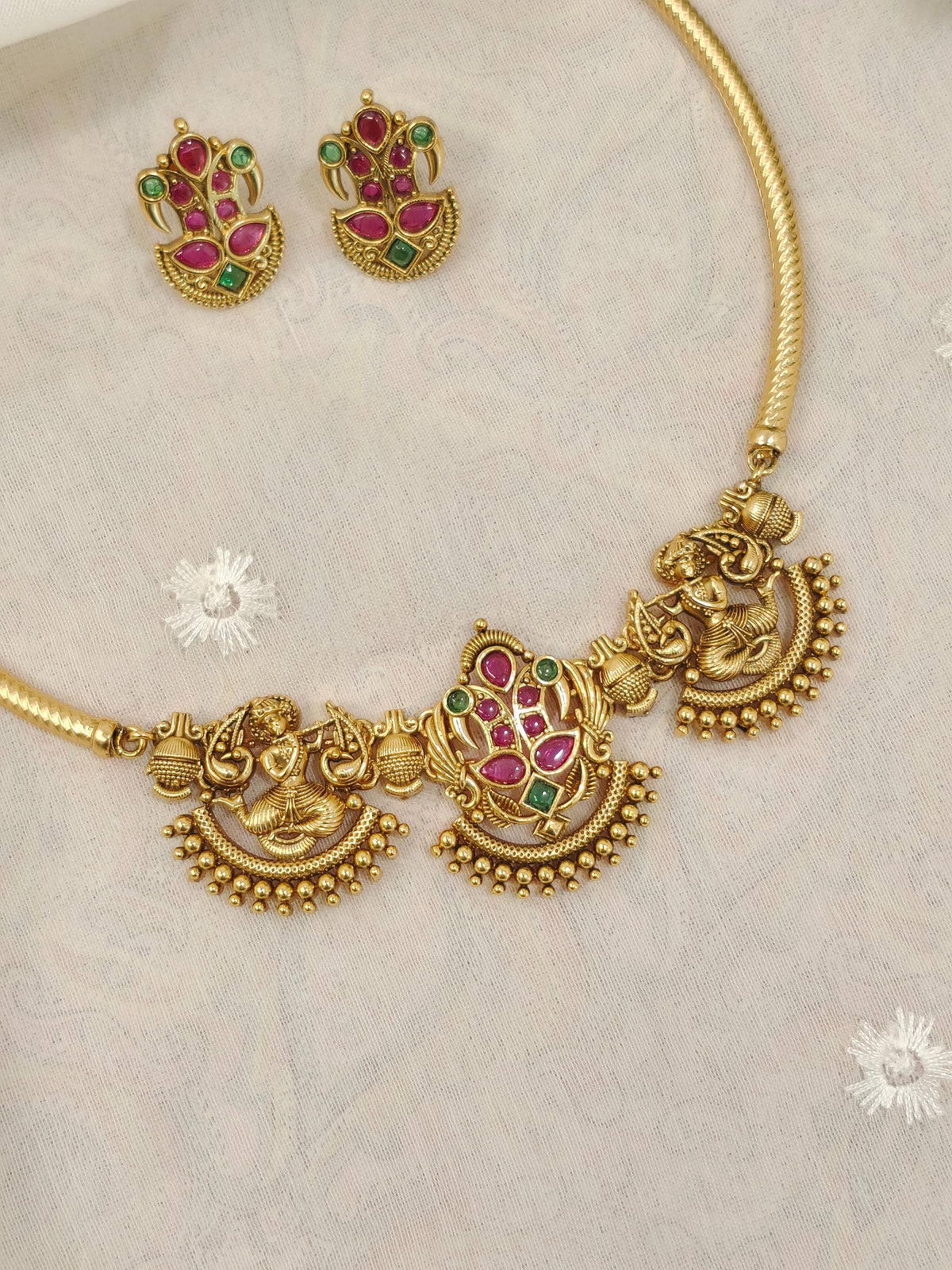 Lakshmi Hasli Necklace Set
