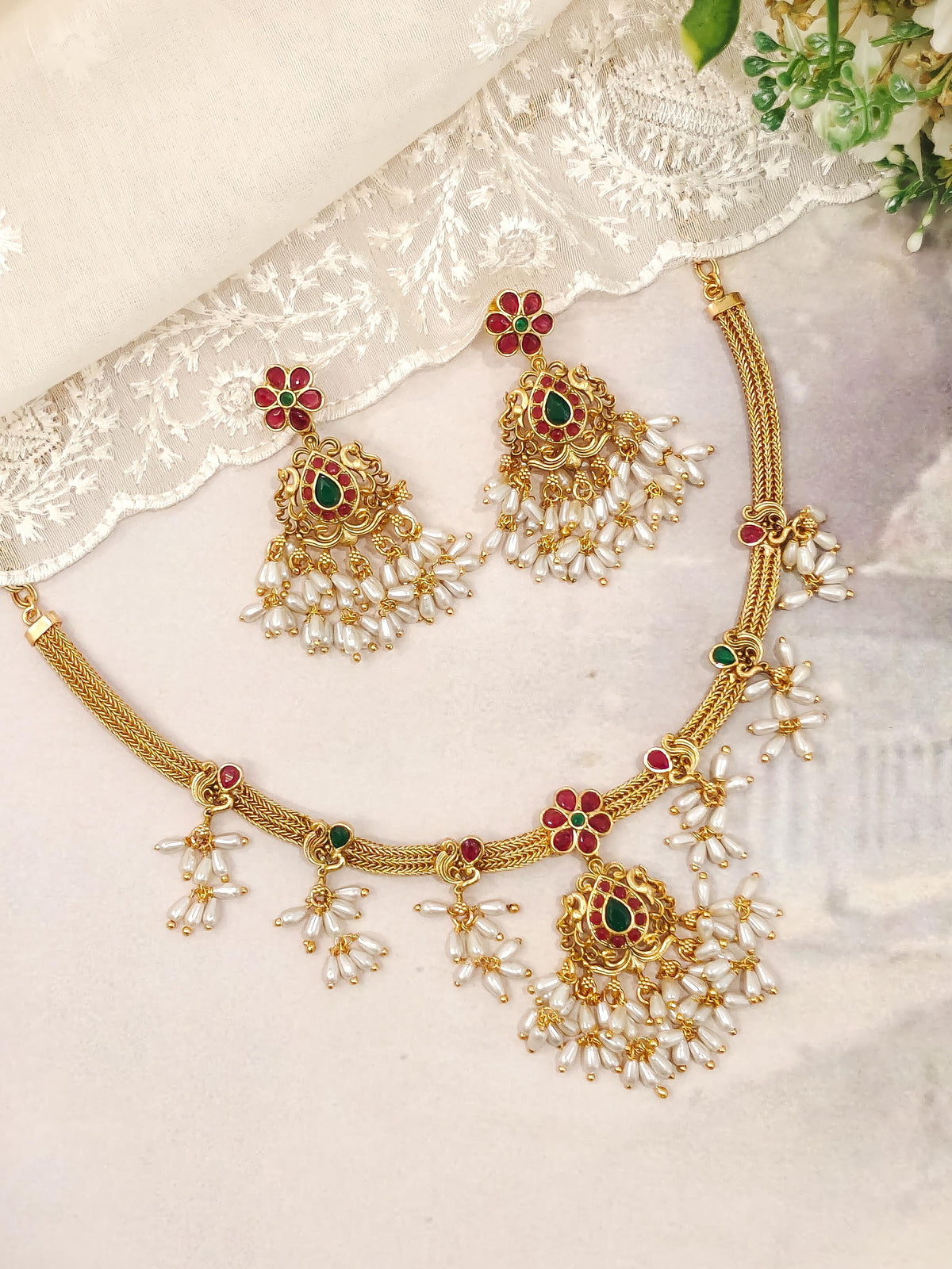 Kairavi Kemp Stone Necklace