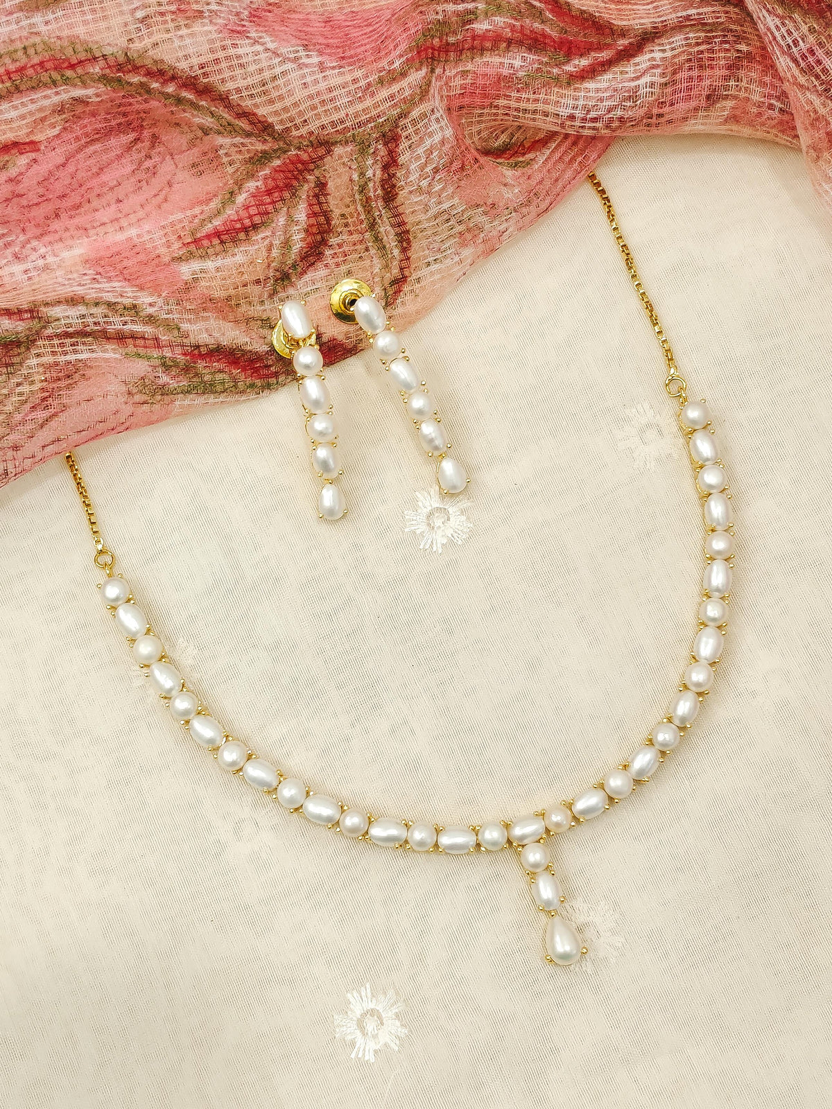 Disha Pearl Necklace