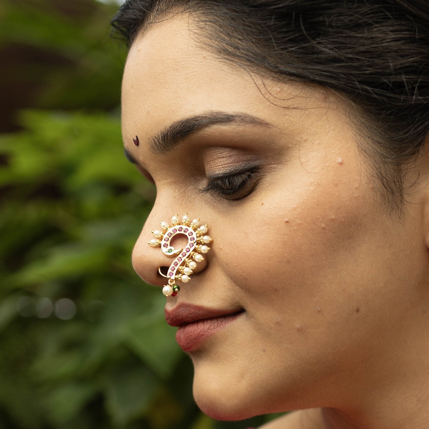 Peacock Stone Pearls Nath