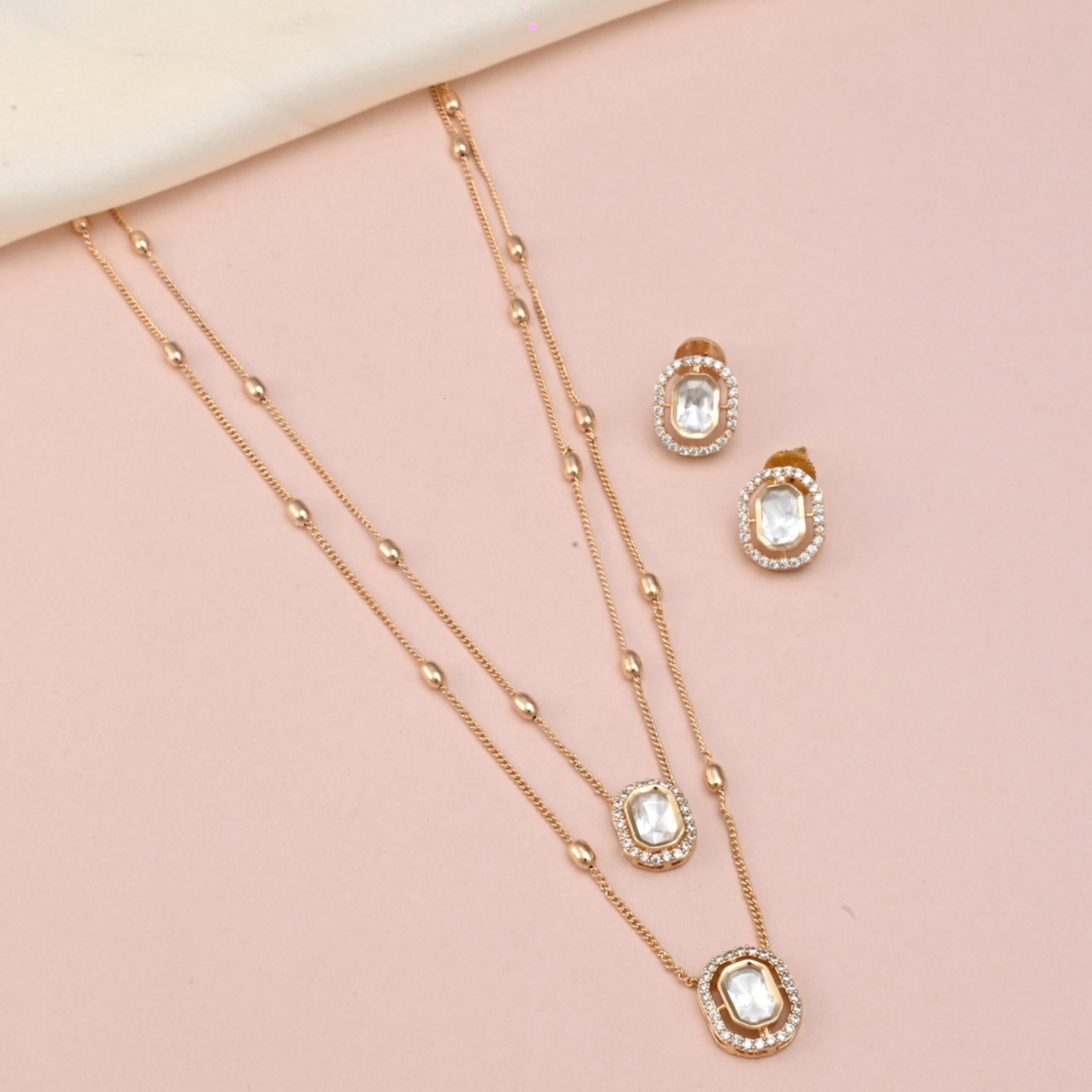 Aishwarya Kundan Pendant Set