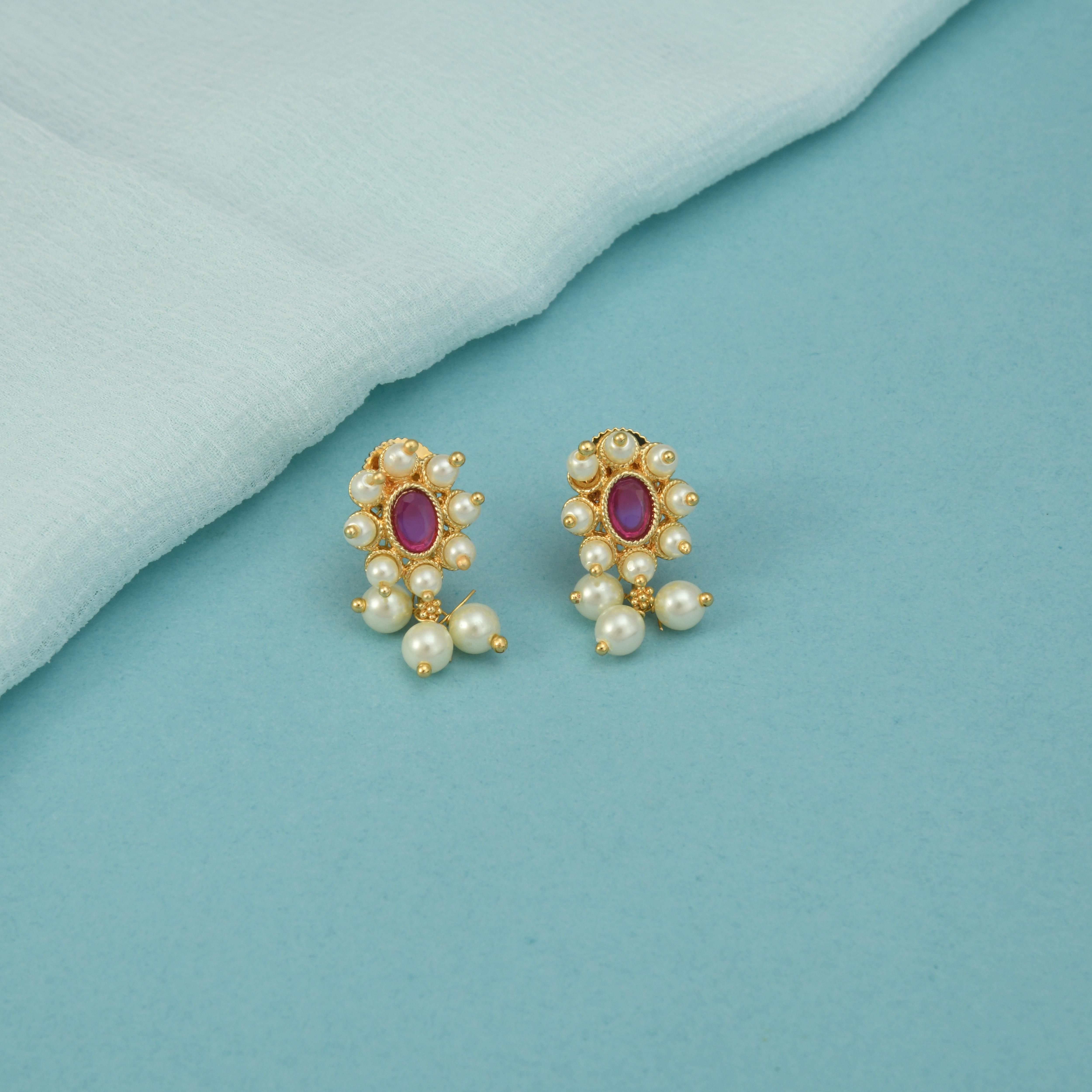 Abhirsha Pearl Earrings