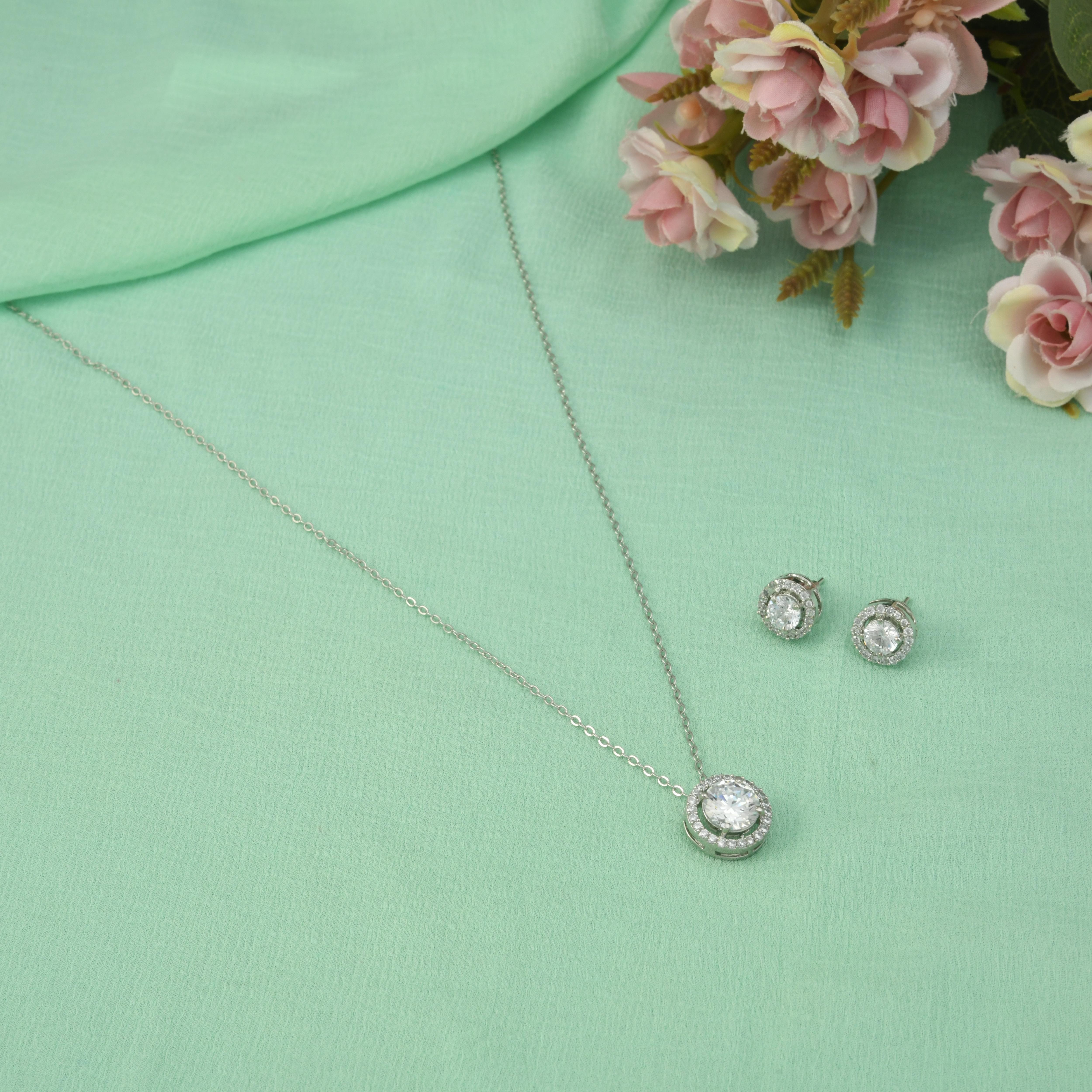 Round Shape Pendant Set