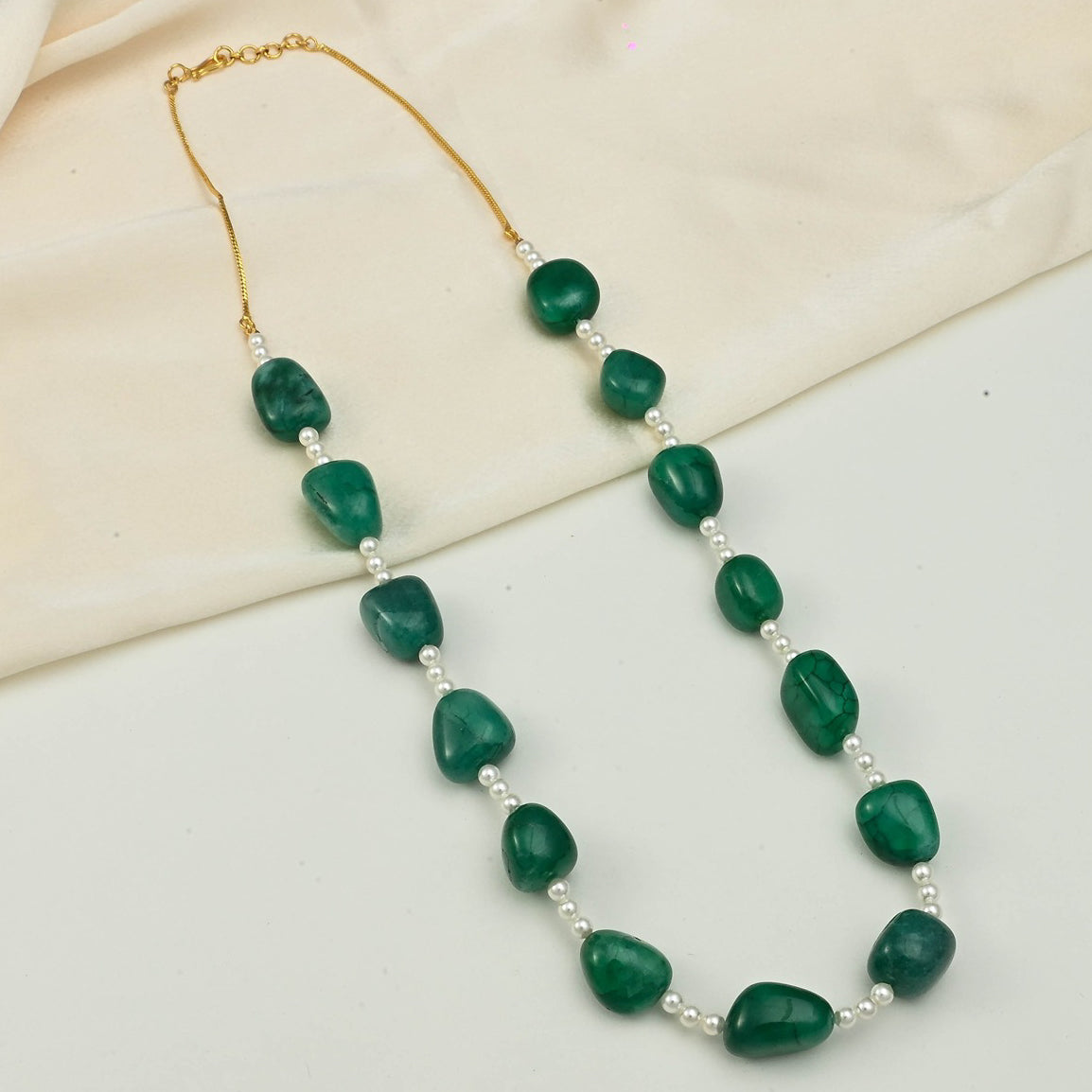 Charming Pearl And Green Chalcedony Necklace