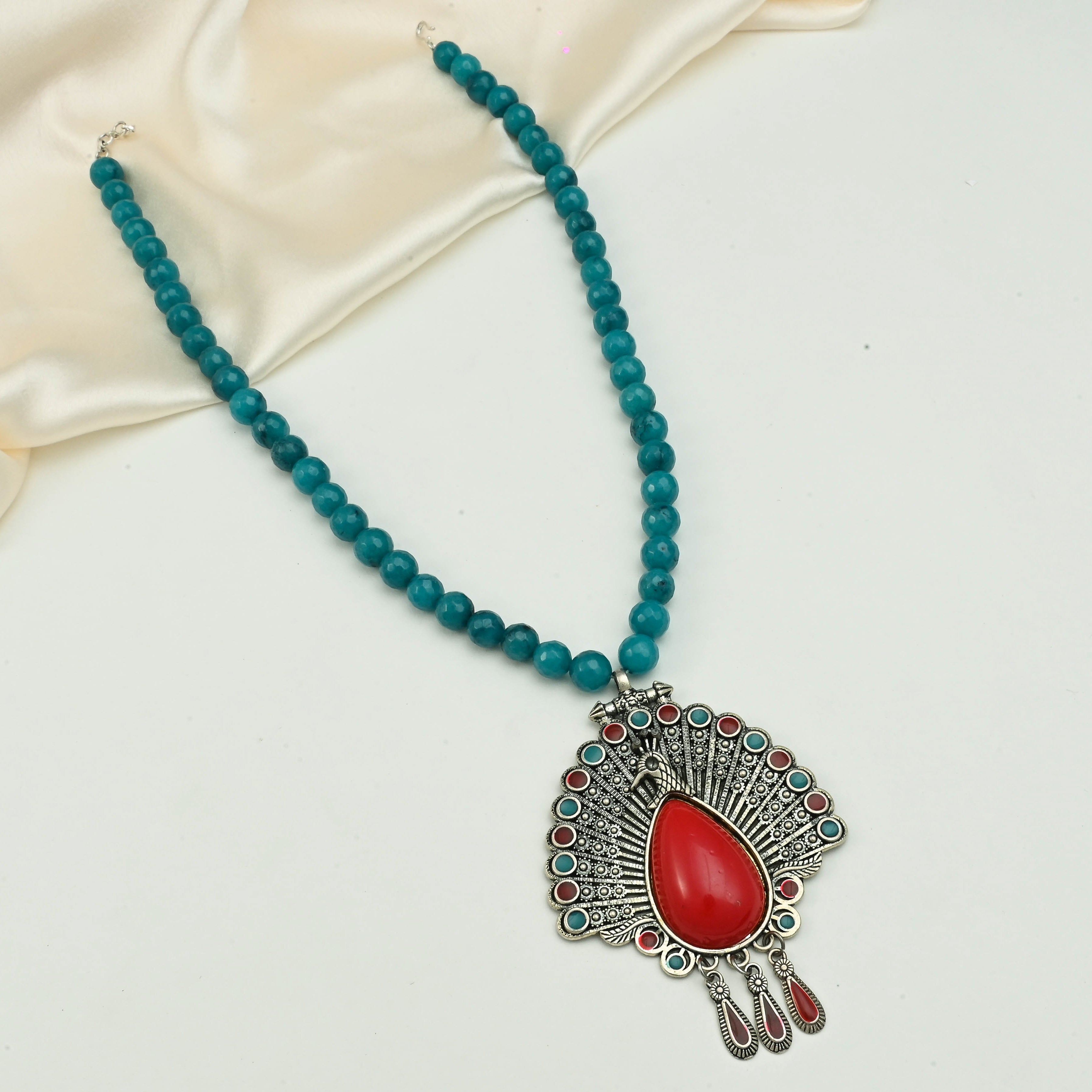 Ethnic Turquoise Beads Necklace