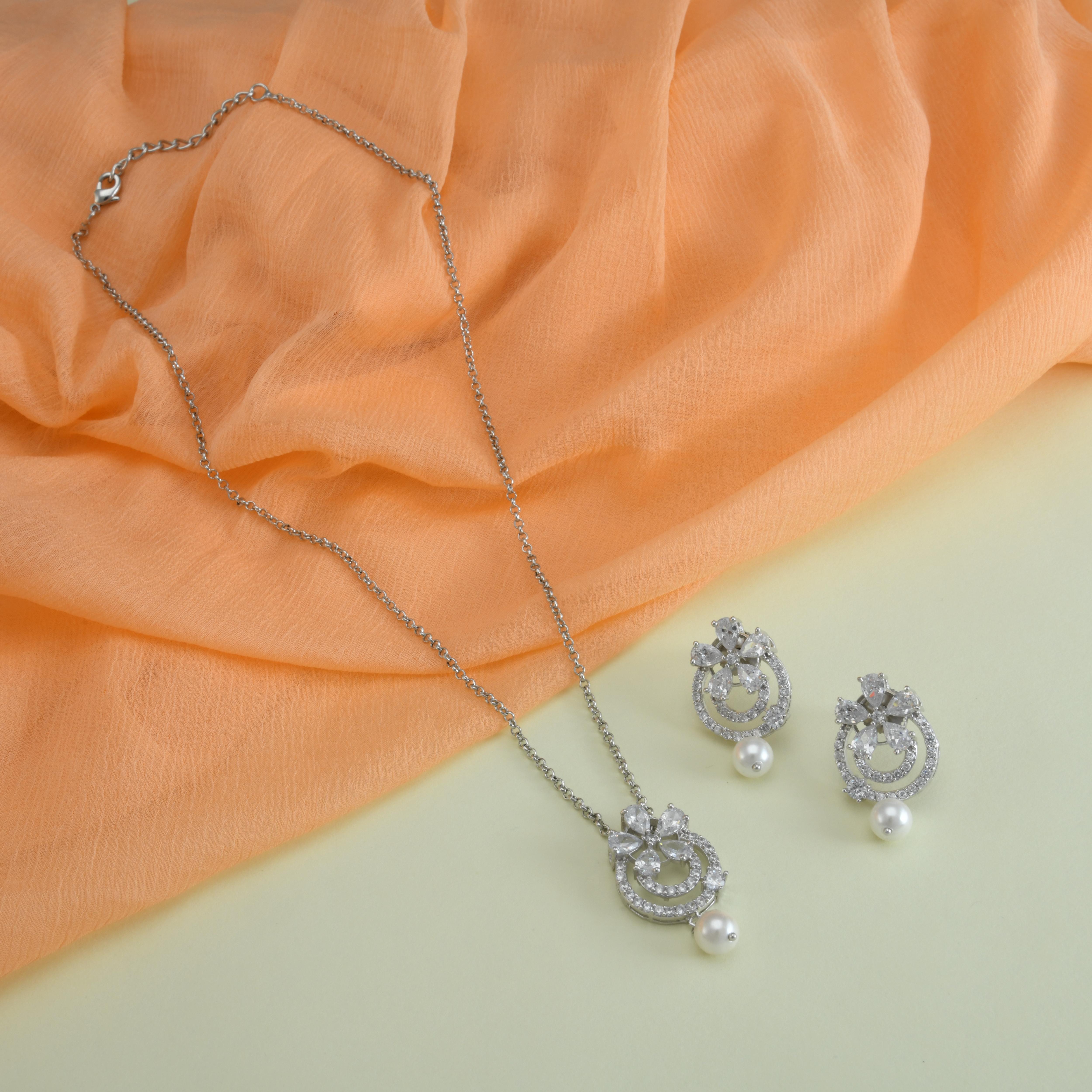 Aria CZ Pendant Set