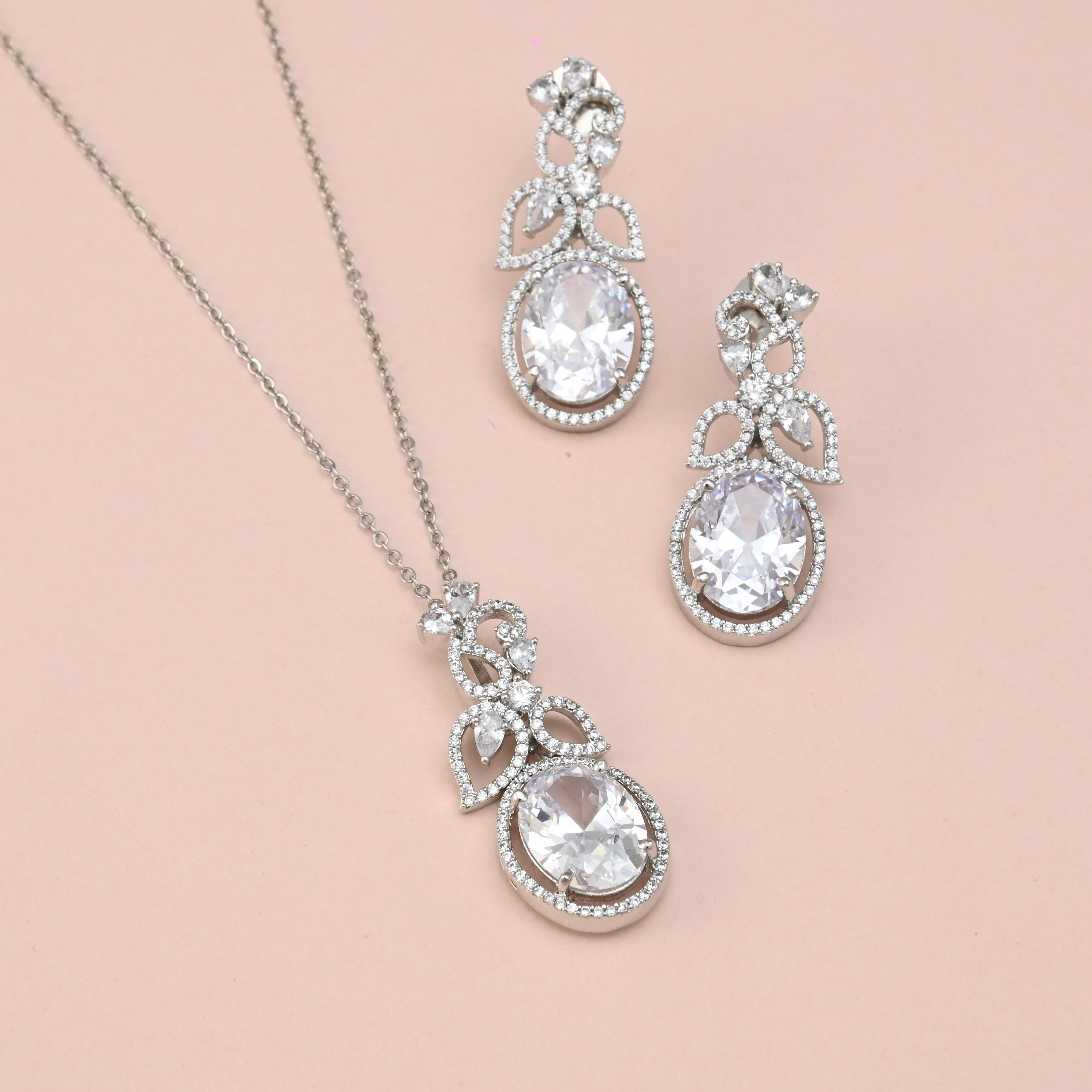 Neli CZ Pendant set