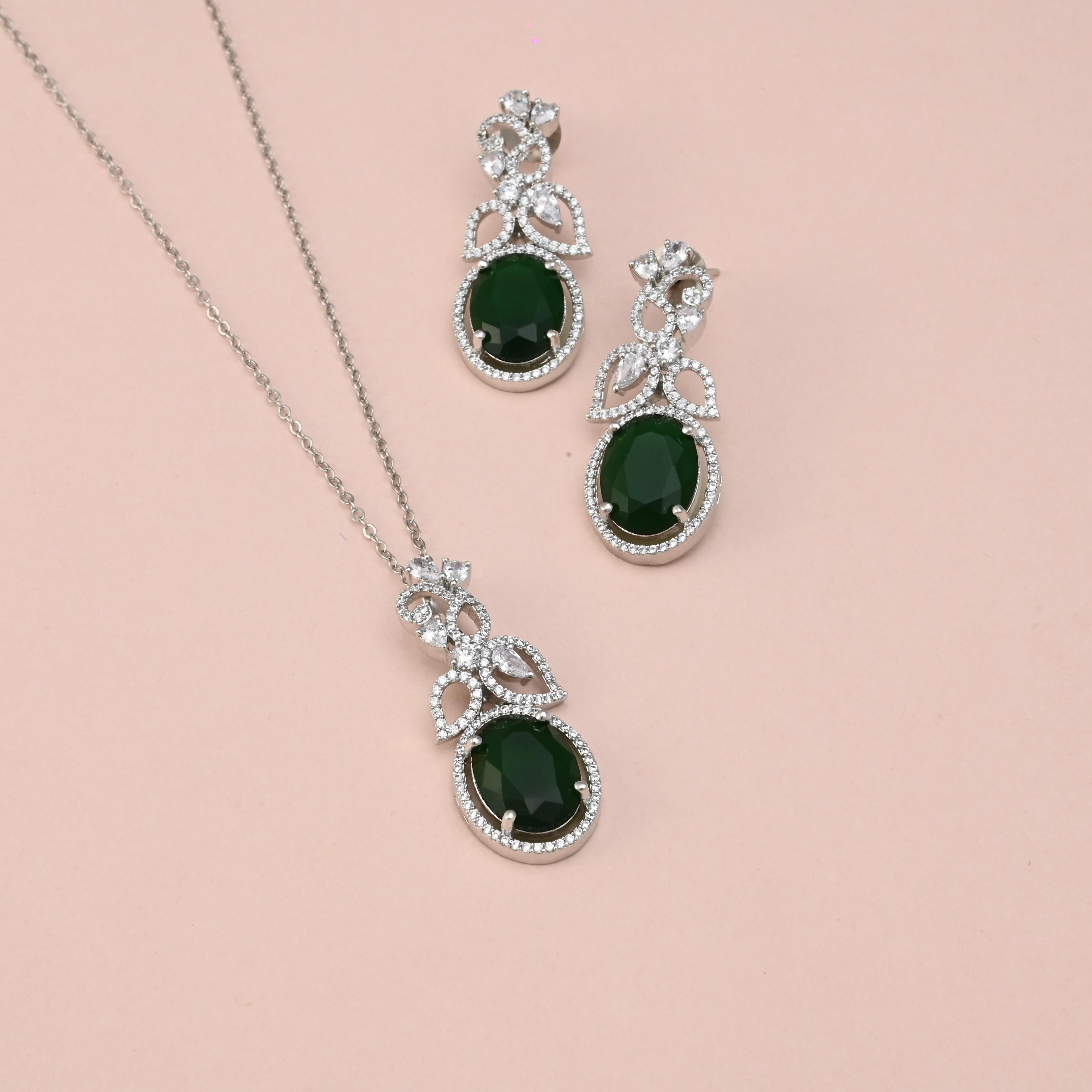 Neli CZ Pendant set