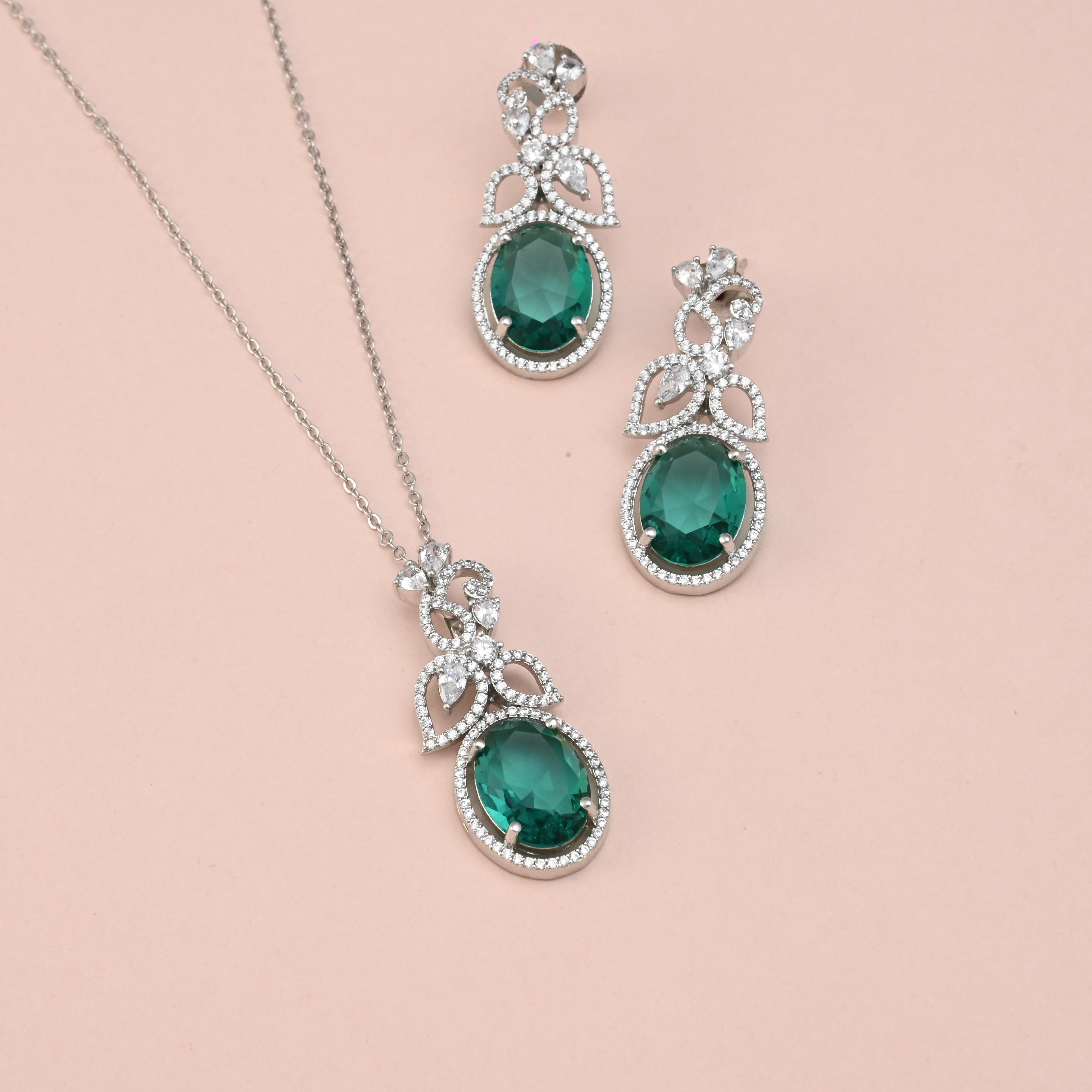 Neli CZ Pendant set