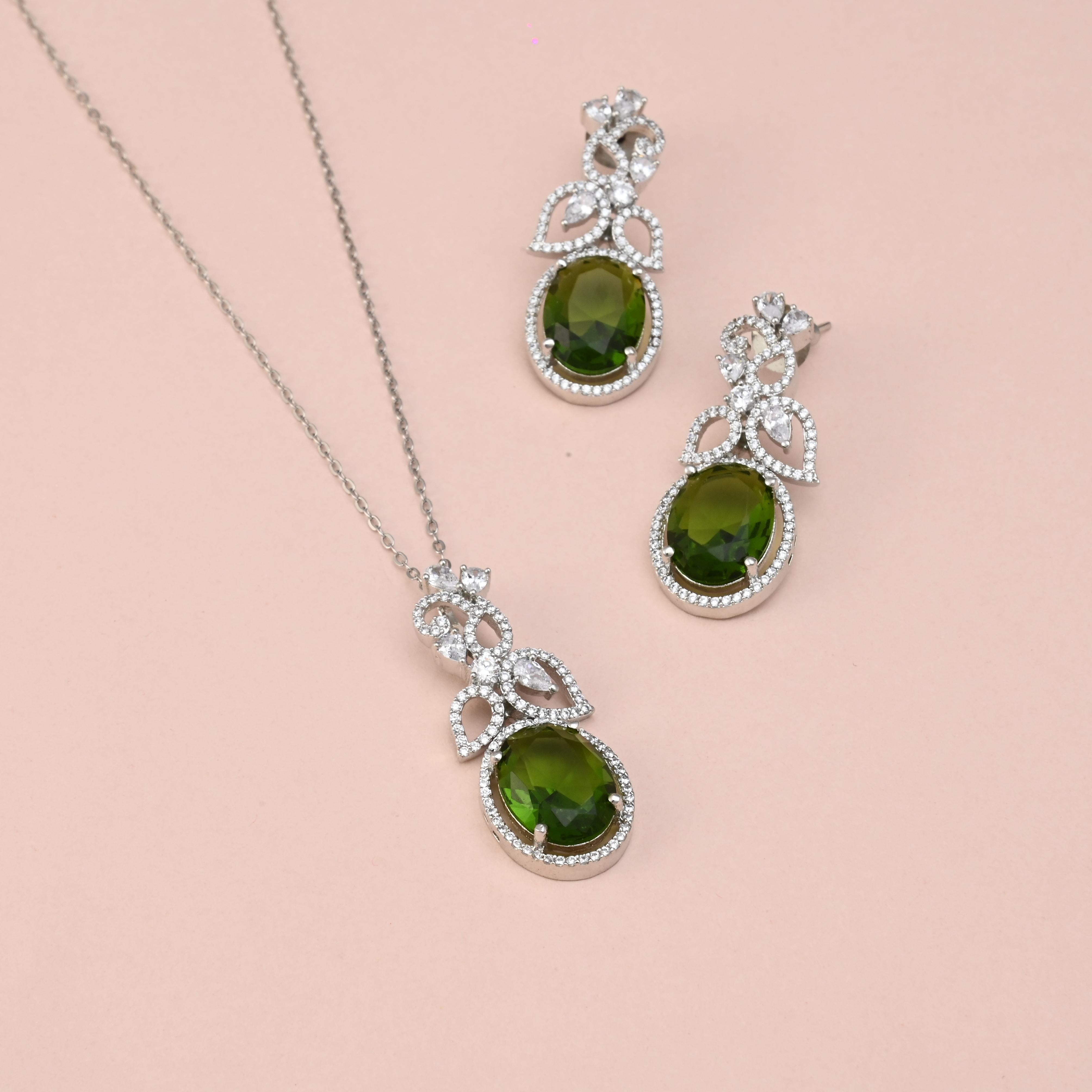 Neli CZ Pendant set