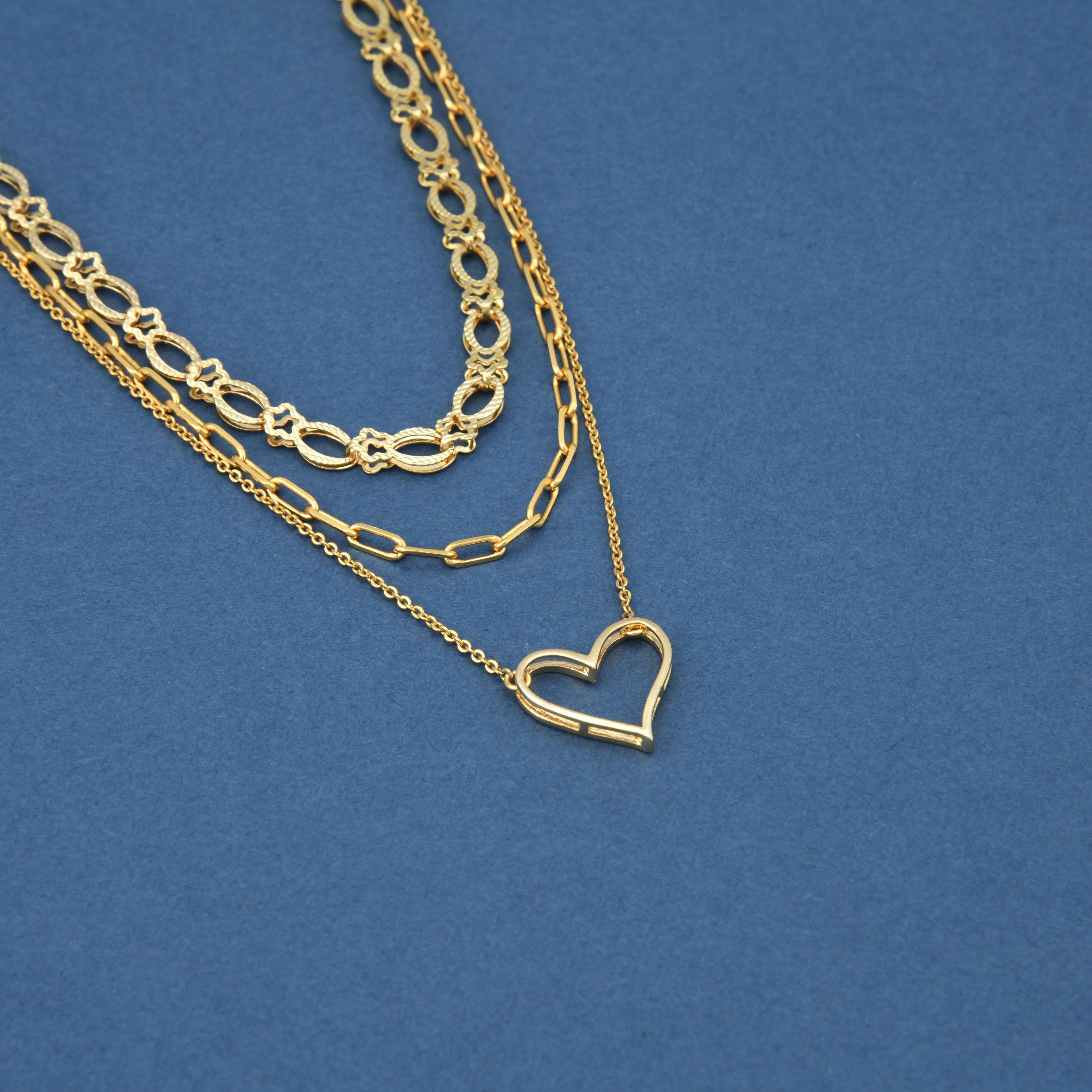 Three Layered Chain Necklace Gif Set