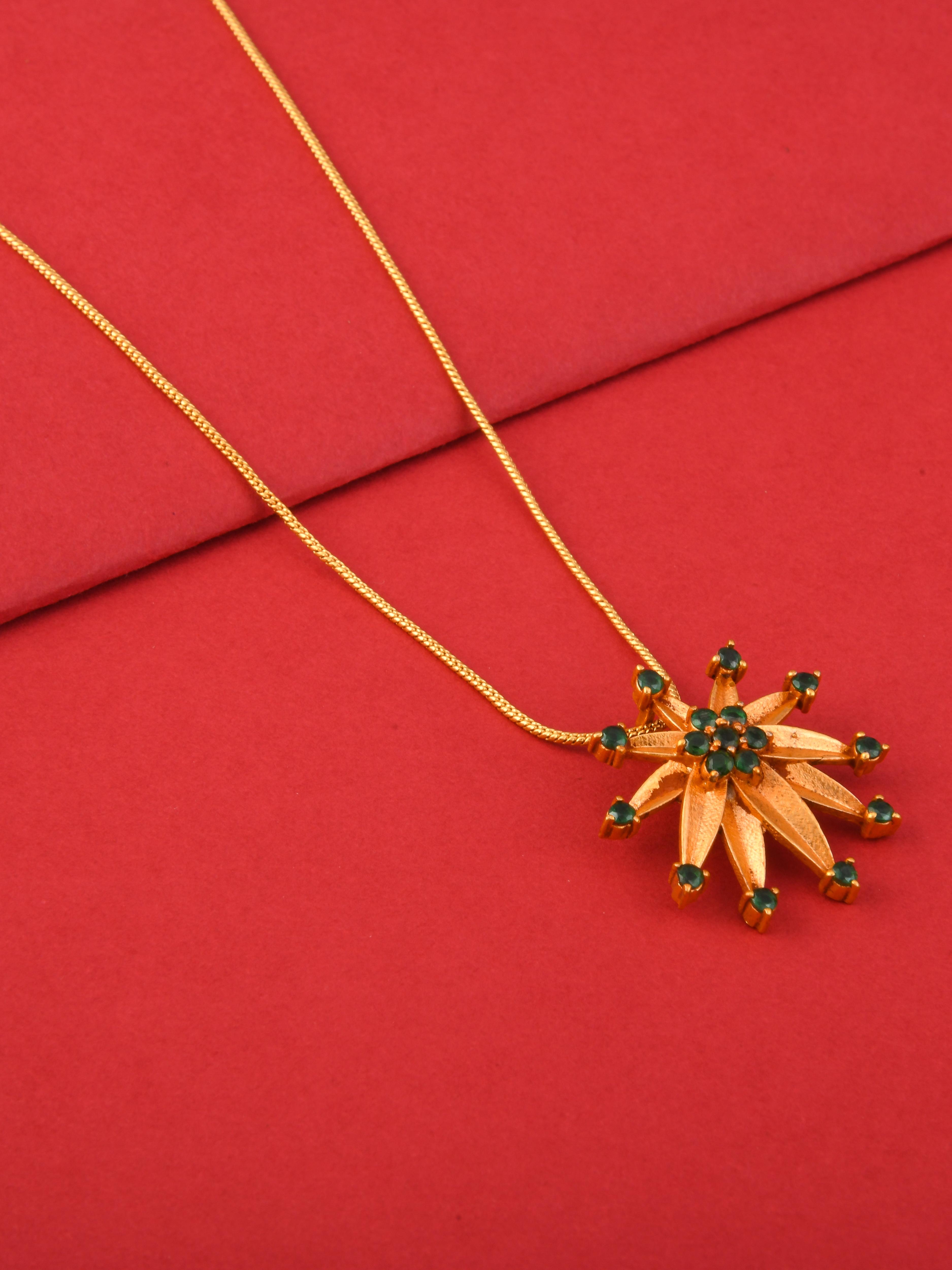 Maka Pendant Necklace