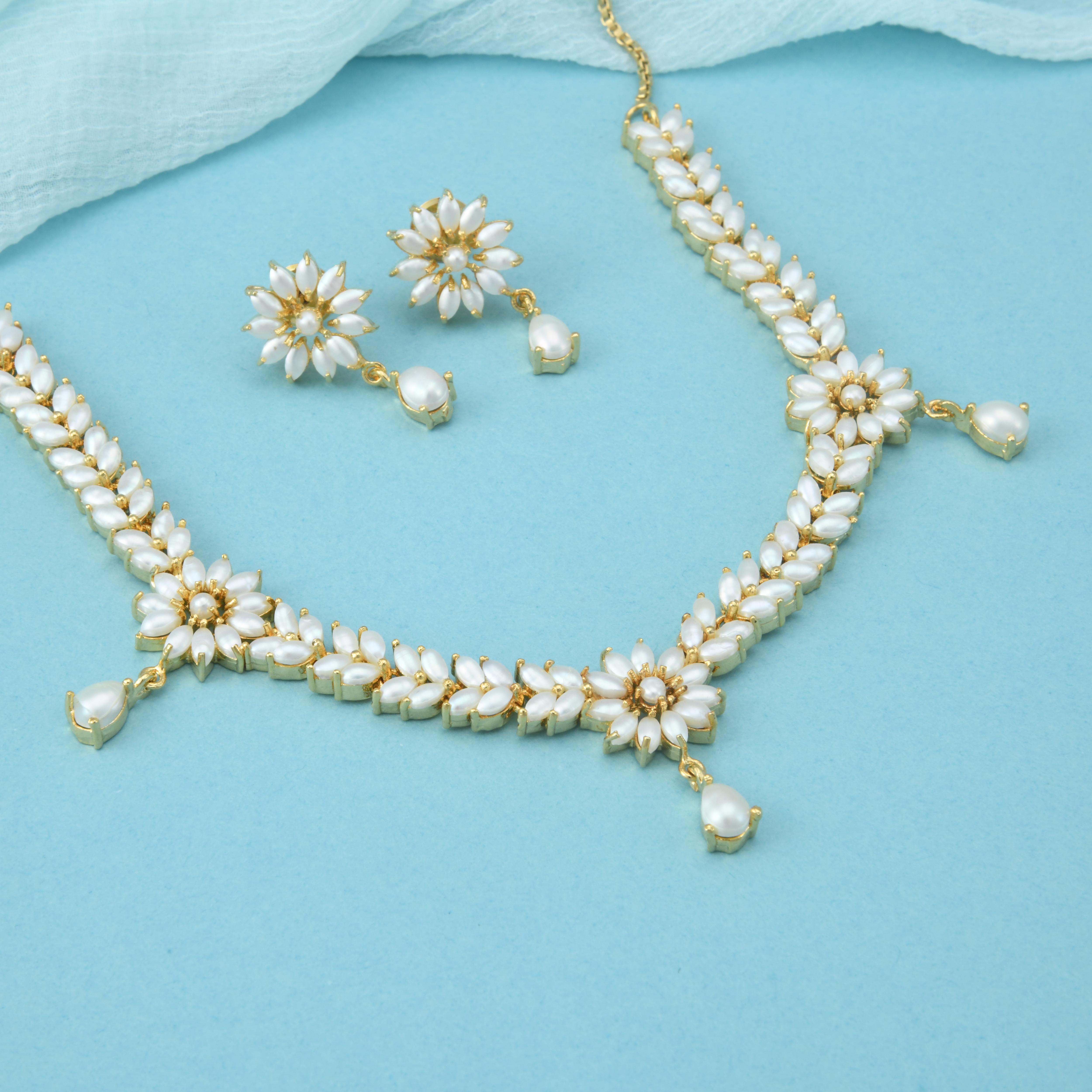 Akshara Pearl Necklace