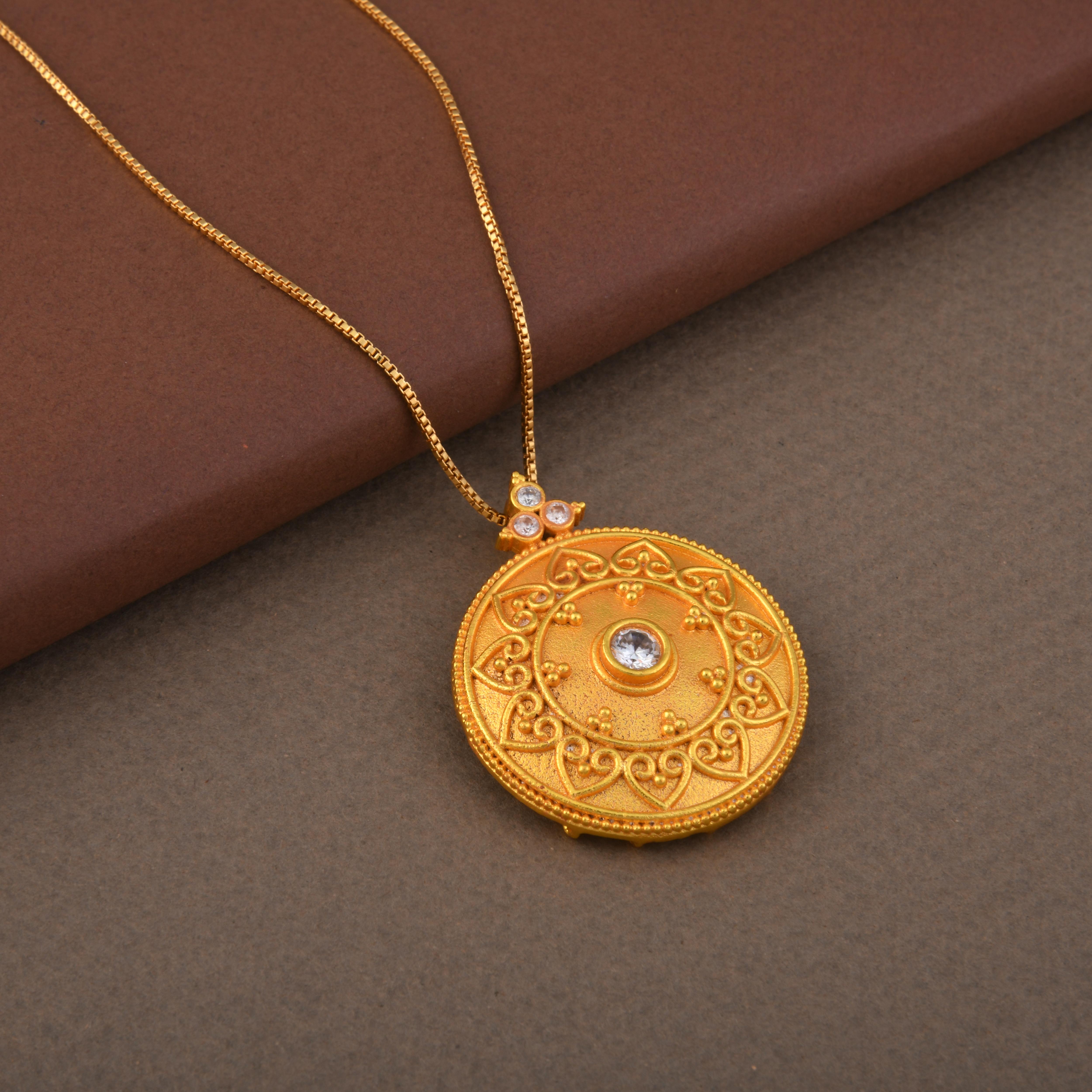 Mandalalm Pendant Necklace