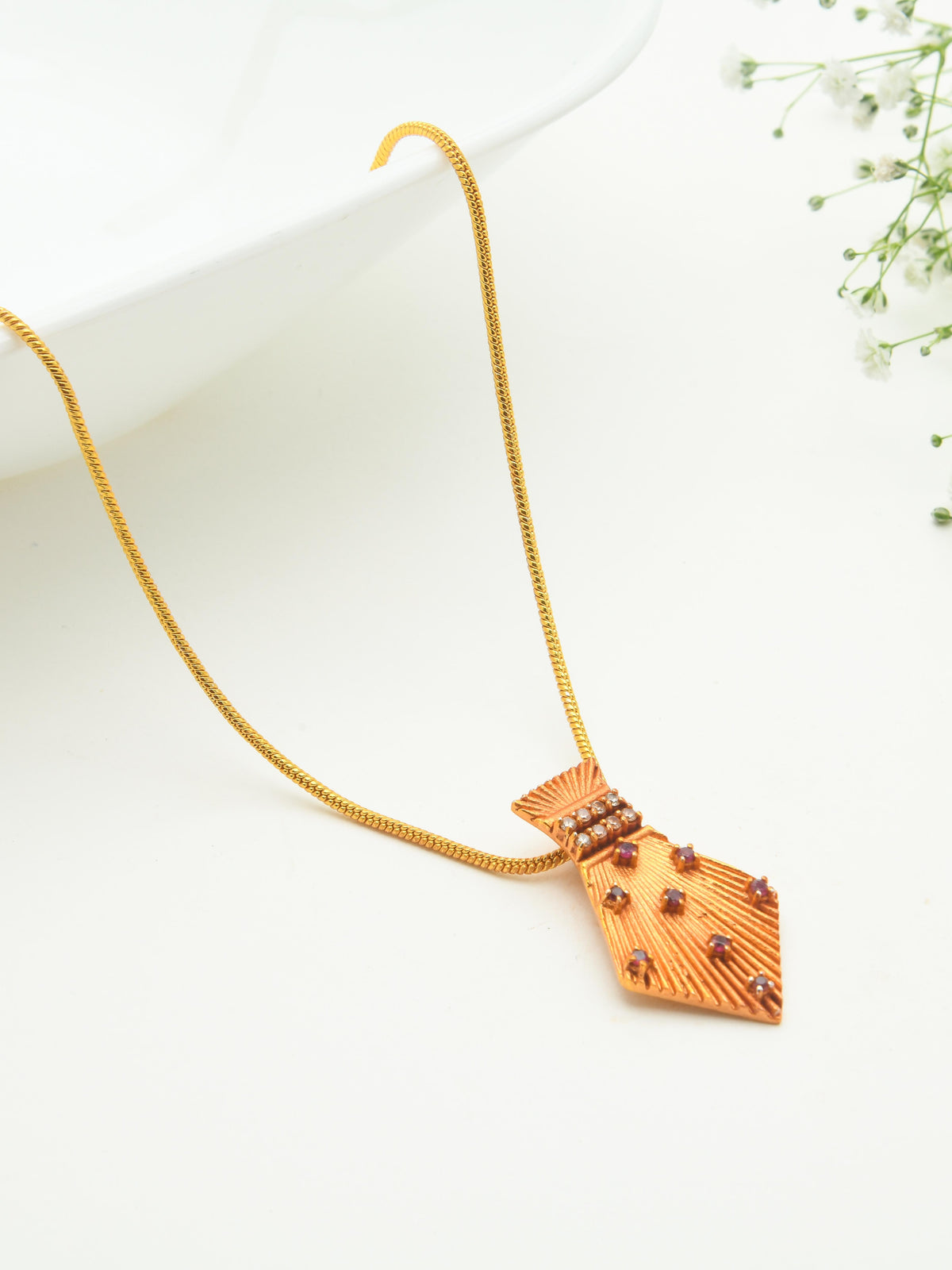 Durva Pendant Necklace