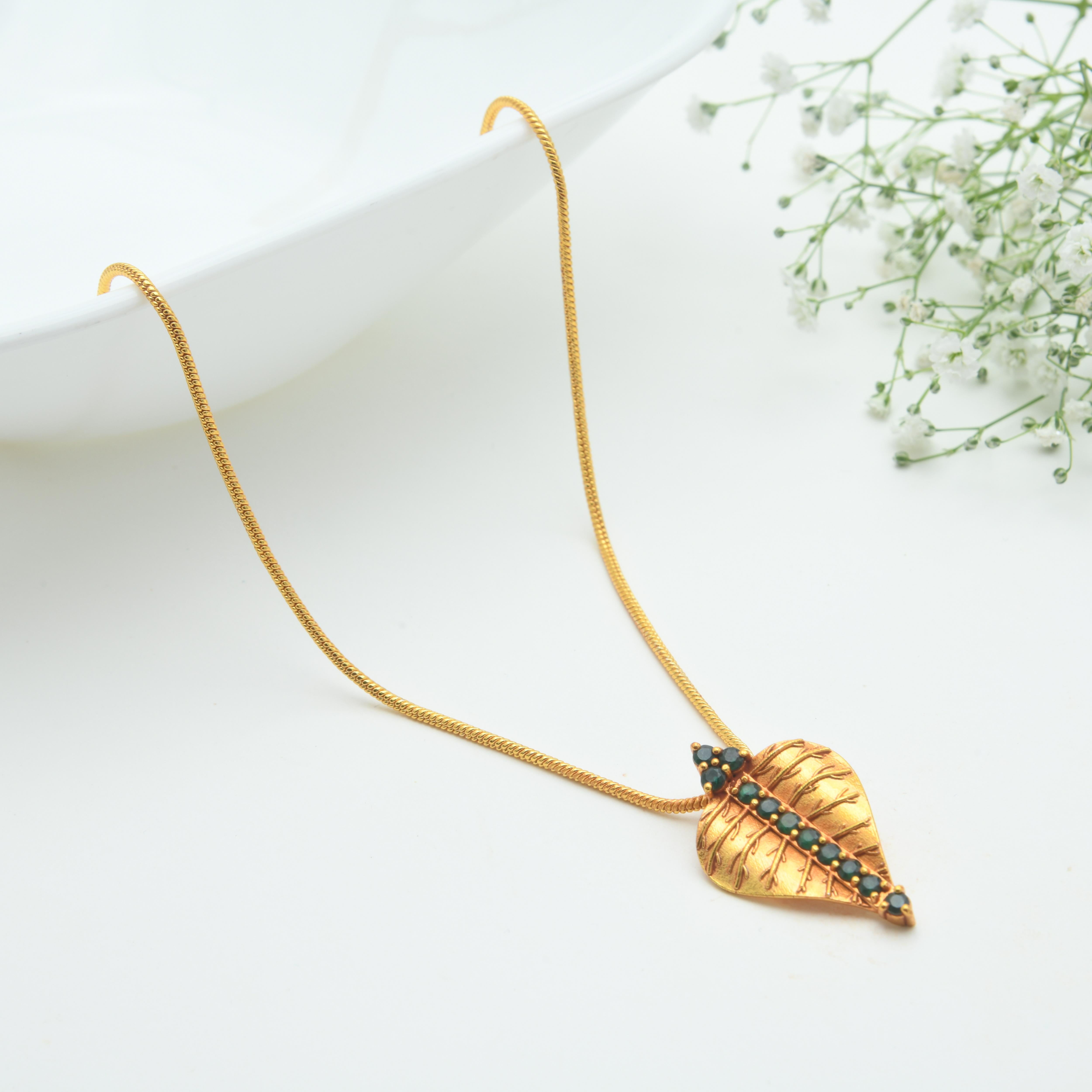 Peepal Pendant Necklace