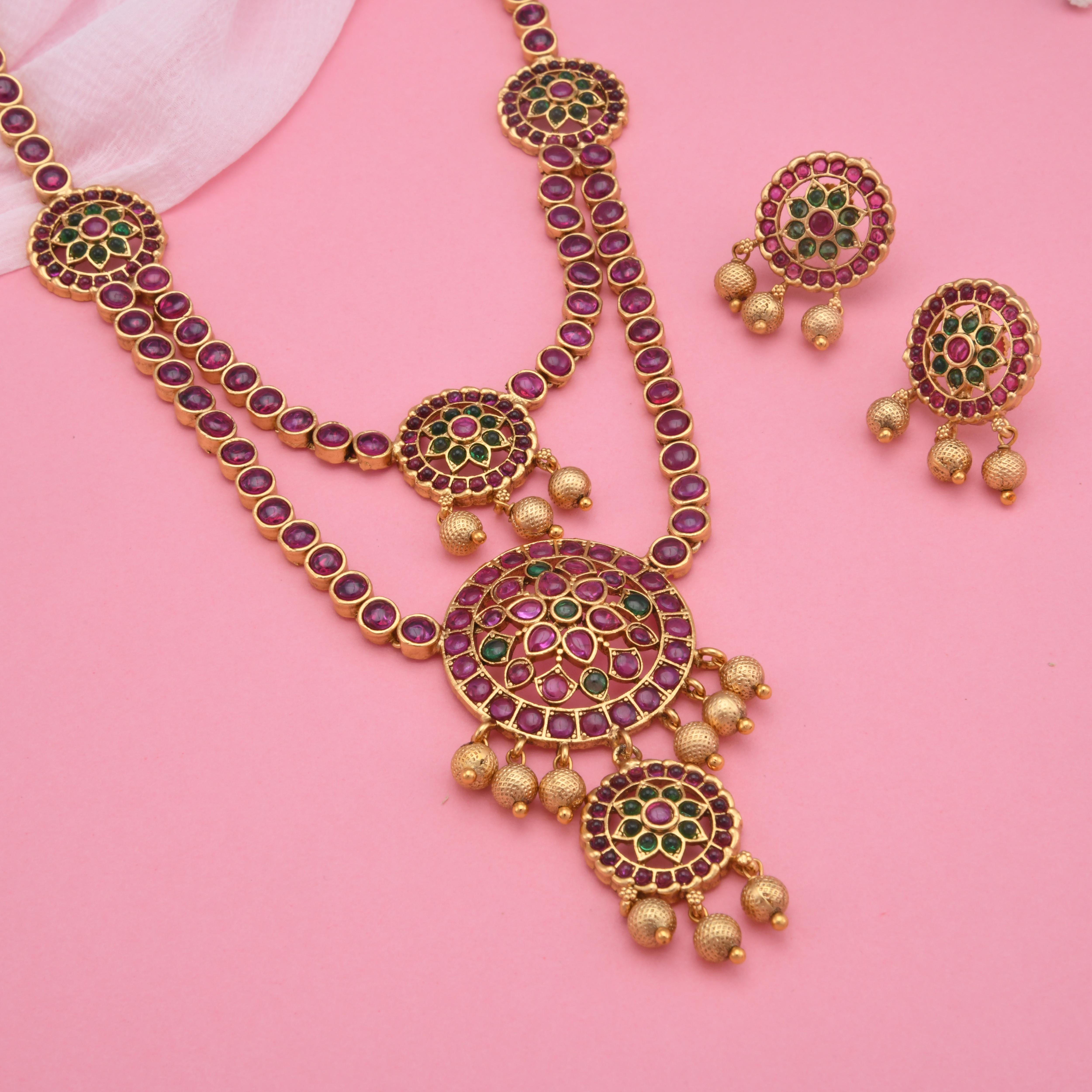 Praniti Temple Necklace set