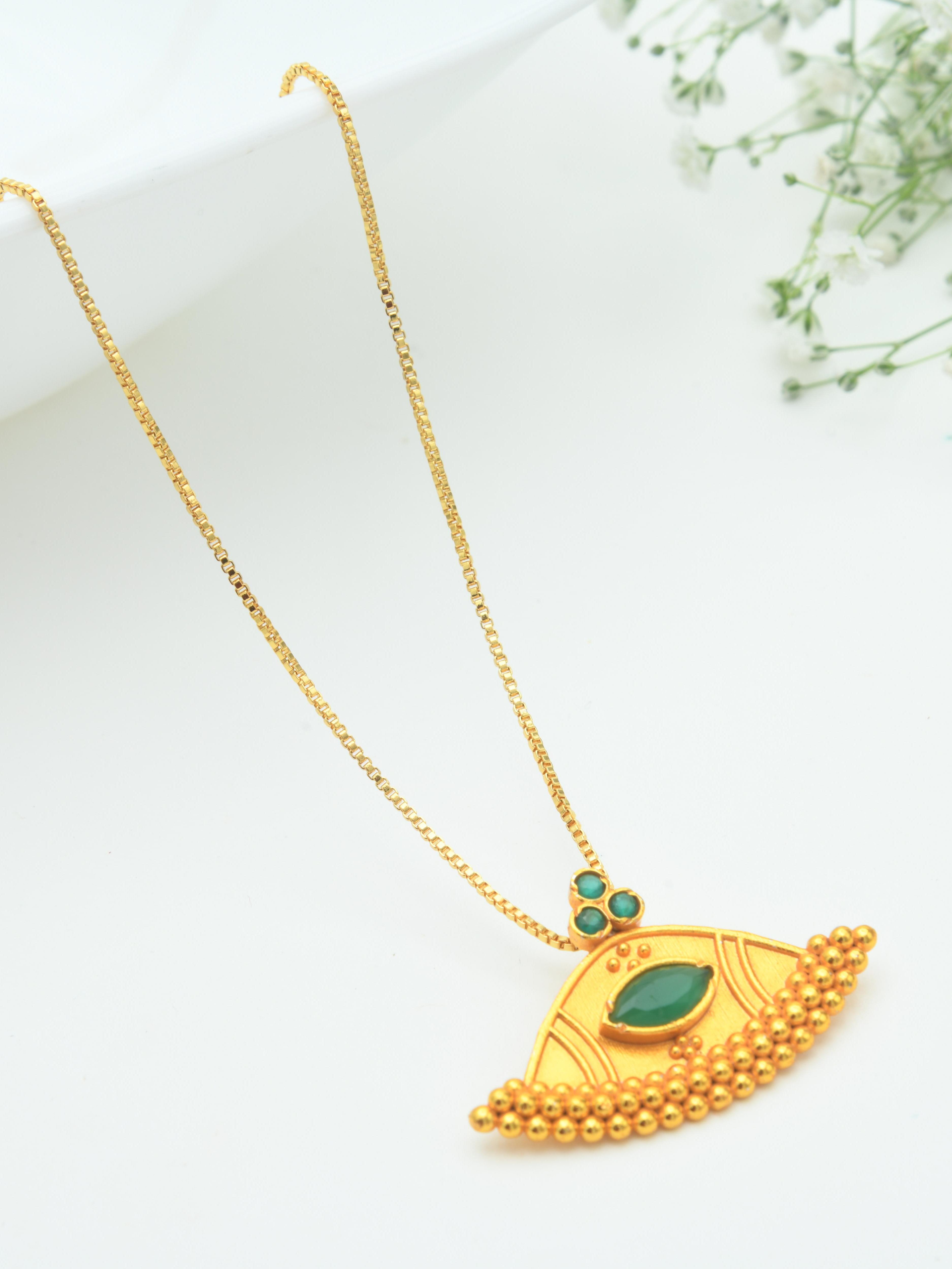 Mattalli Pendant Necklace