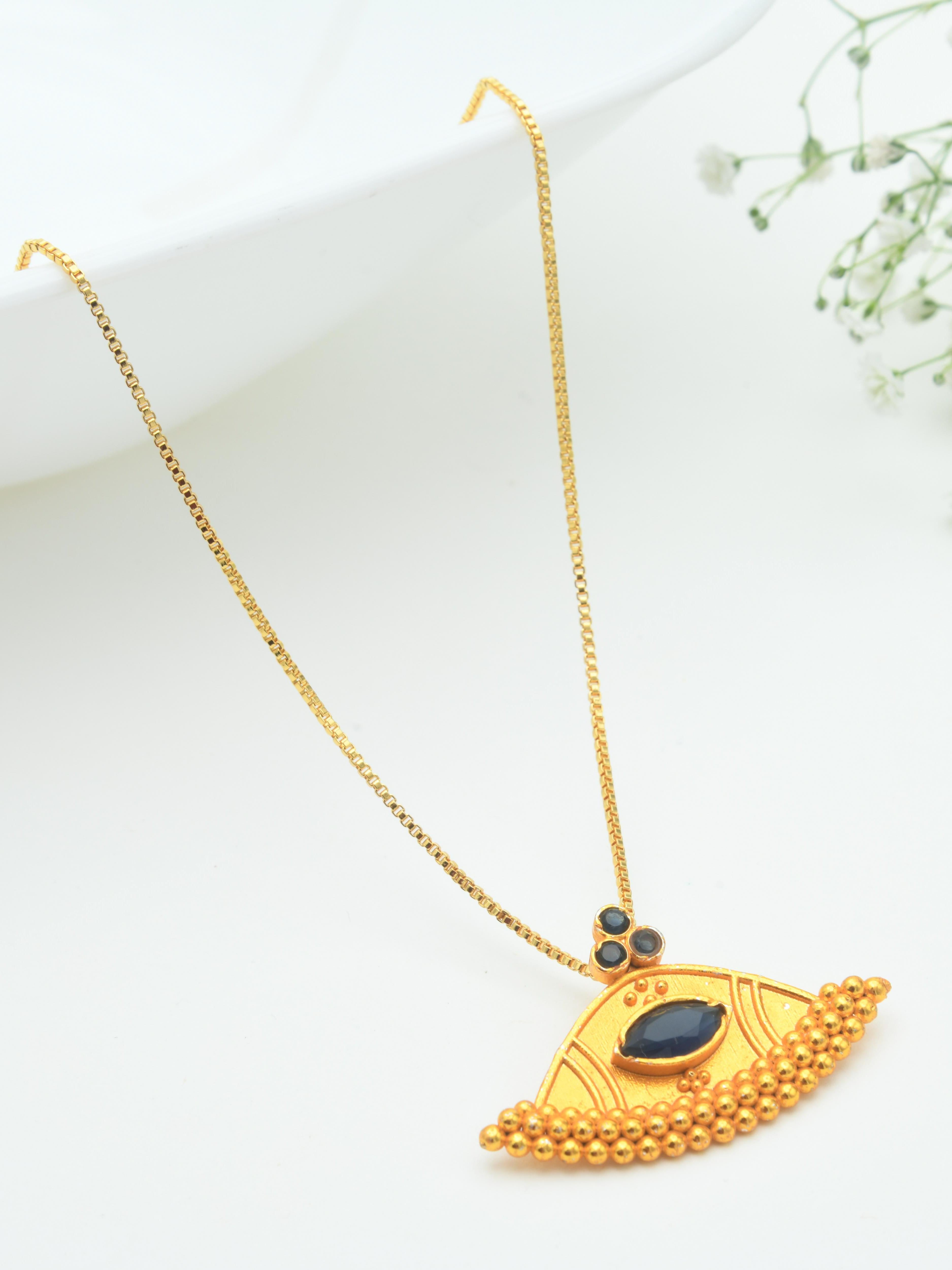 Mattalli Pendant Necklace