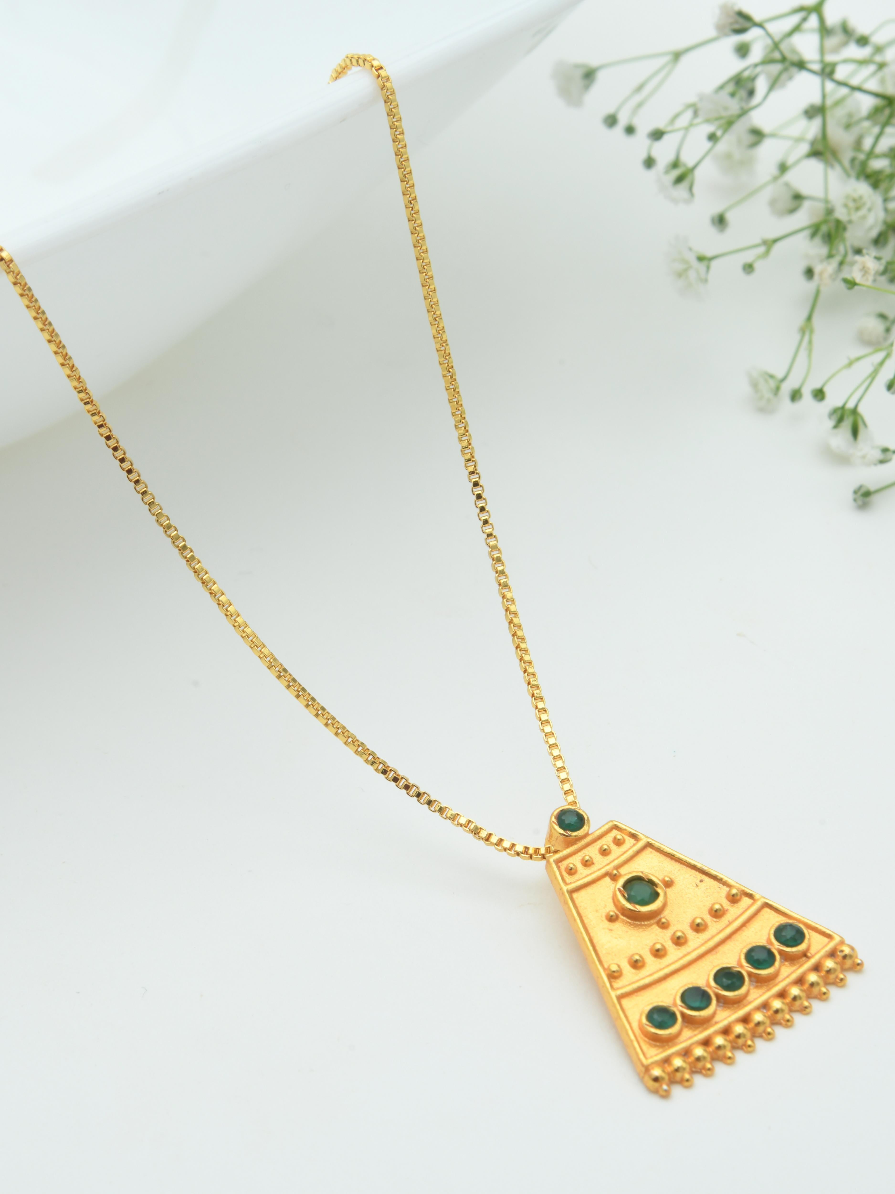 Kona Pendant Necklace