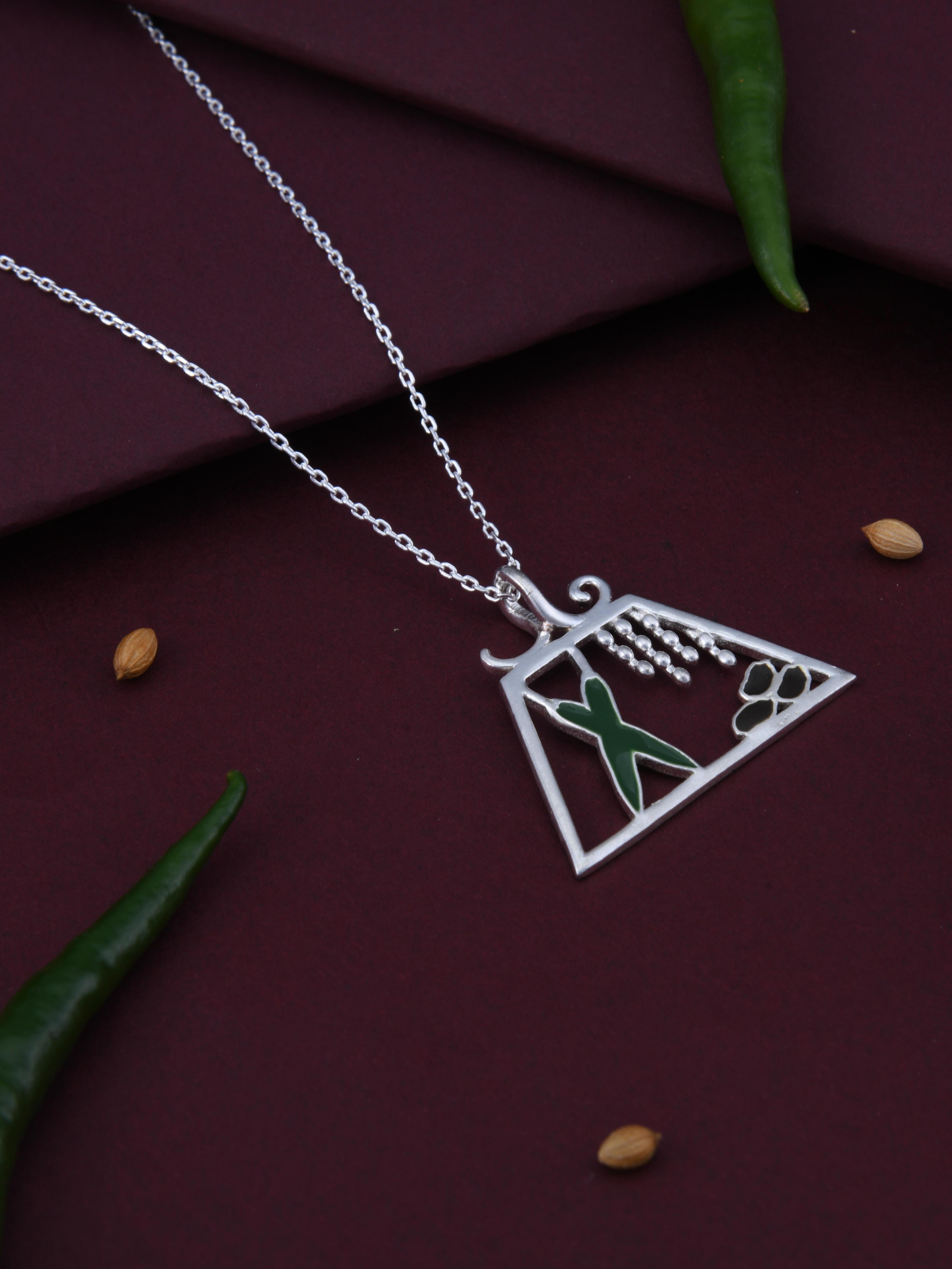 Green Chilli & Coriander Seeds Spice Pendant Necklace