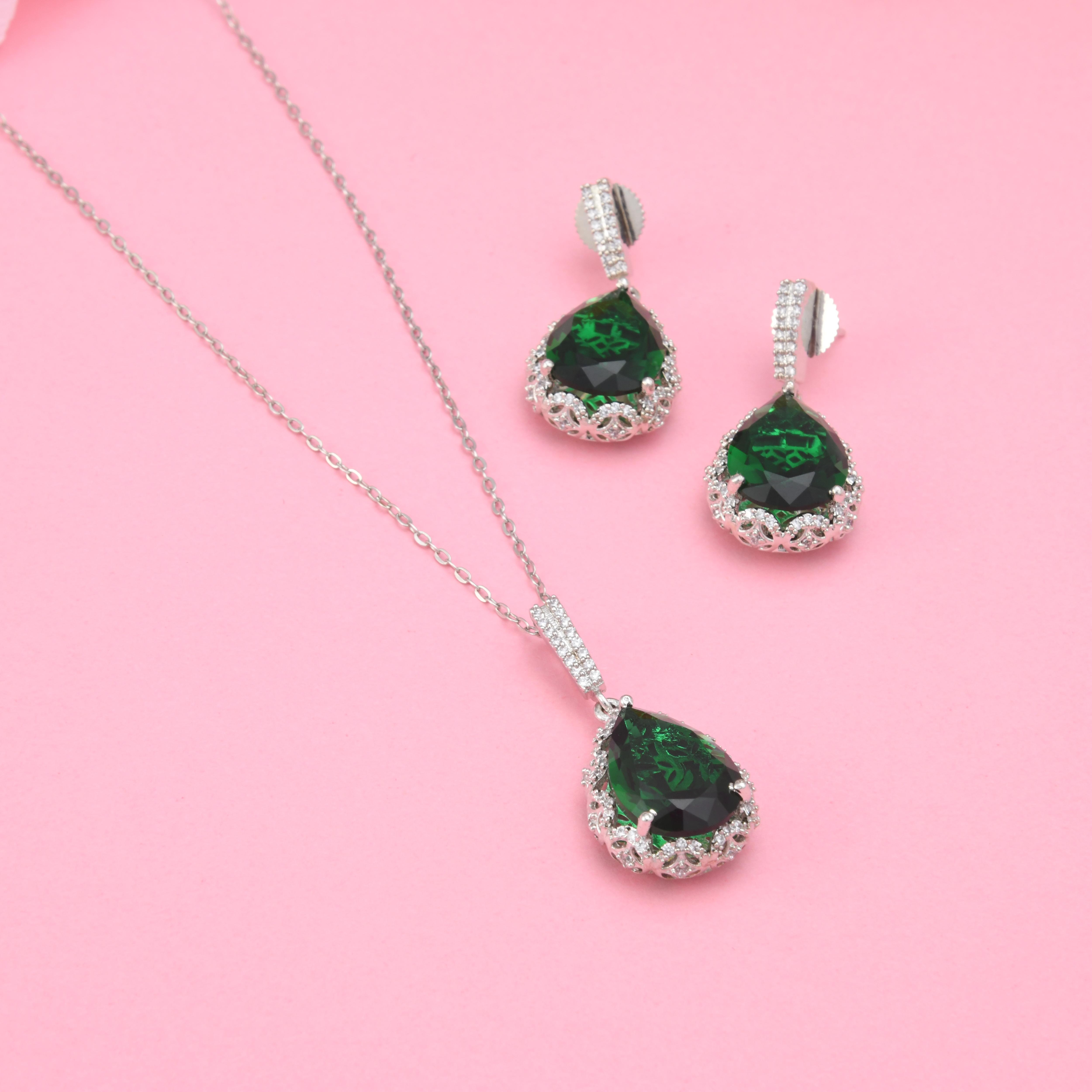 Mahi Drop Pendant Set