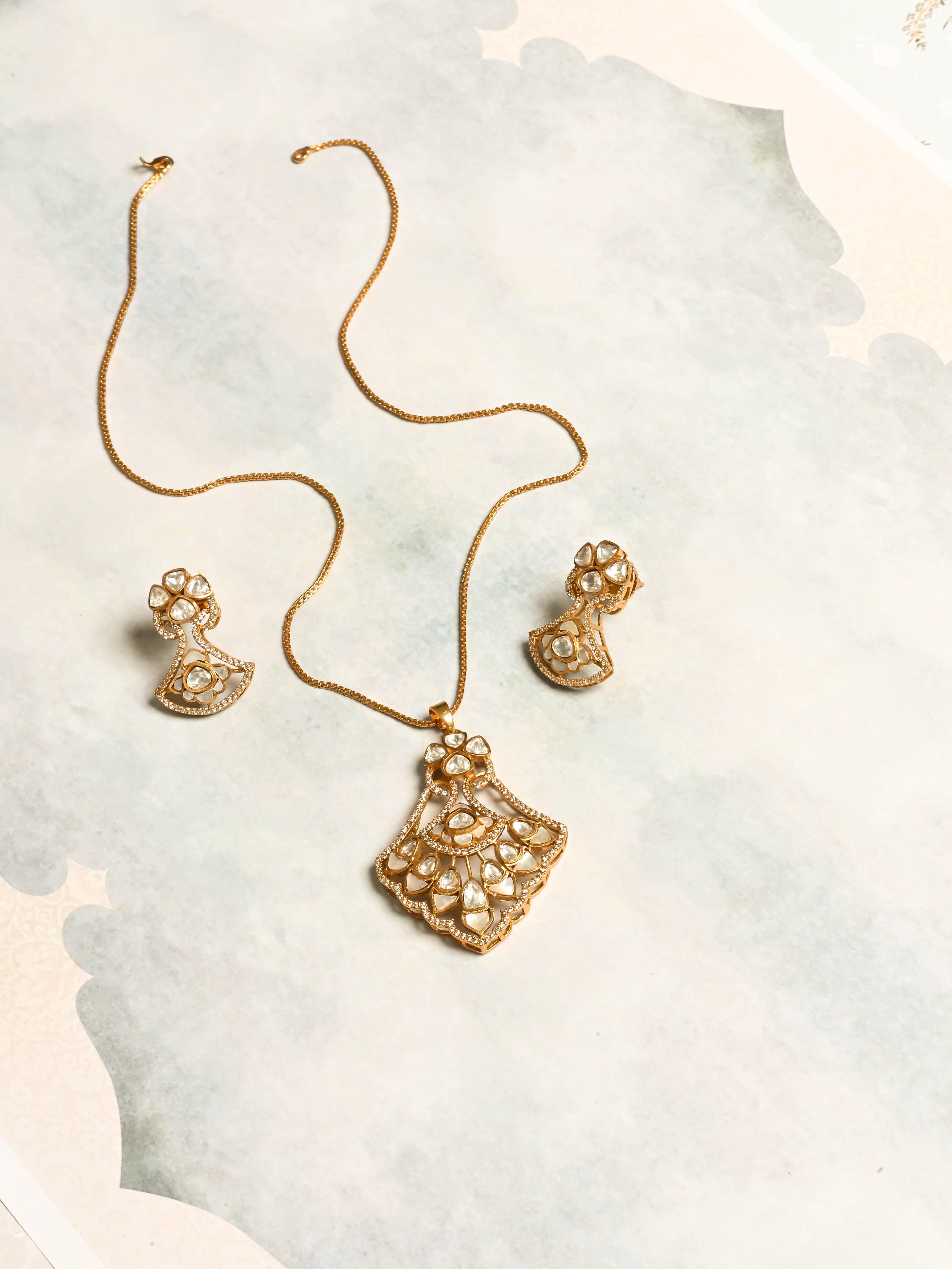 Meher Moissanite Pendant Set