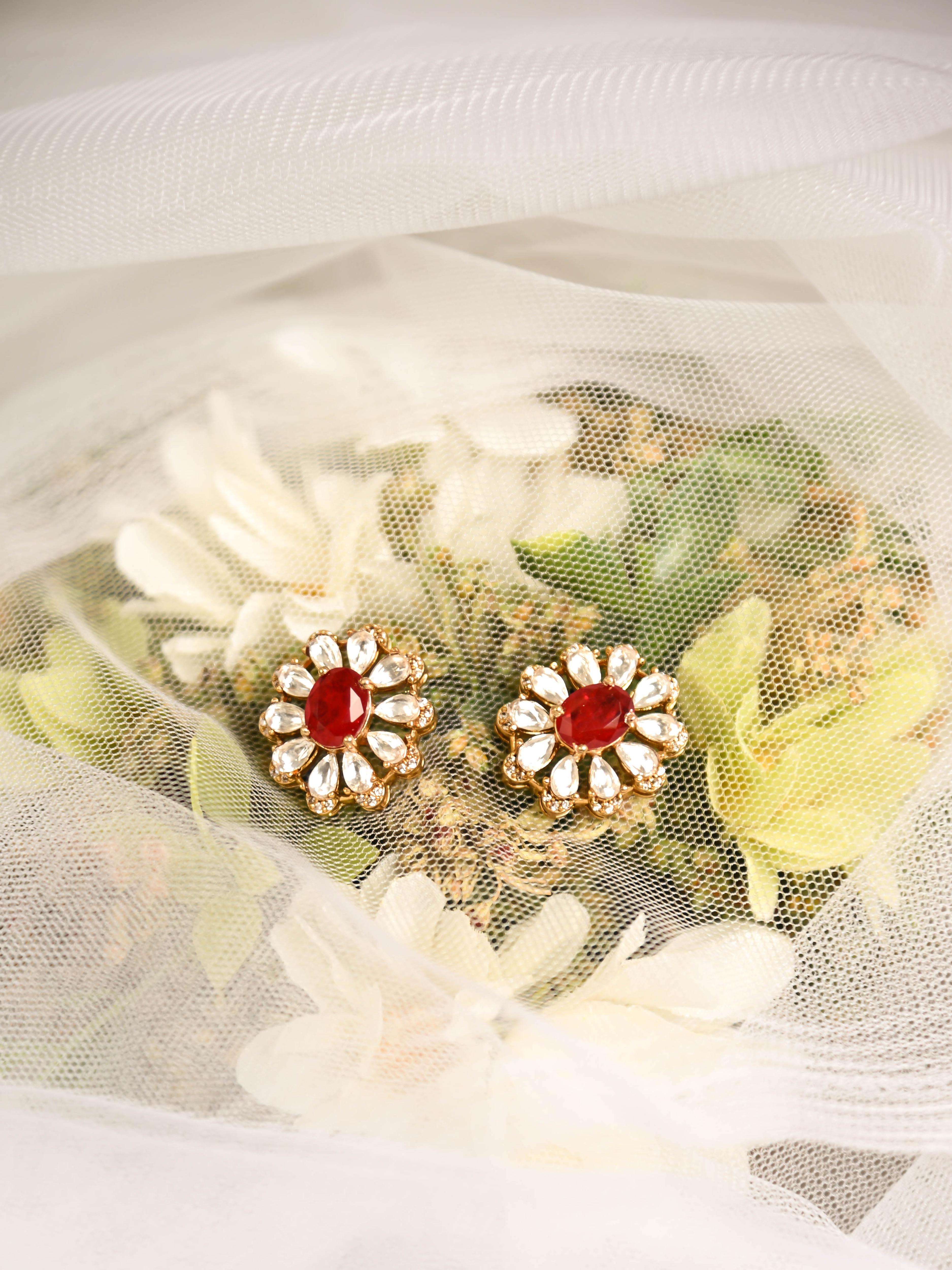 Amolika Kundan Studs