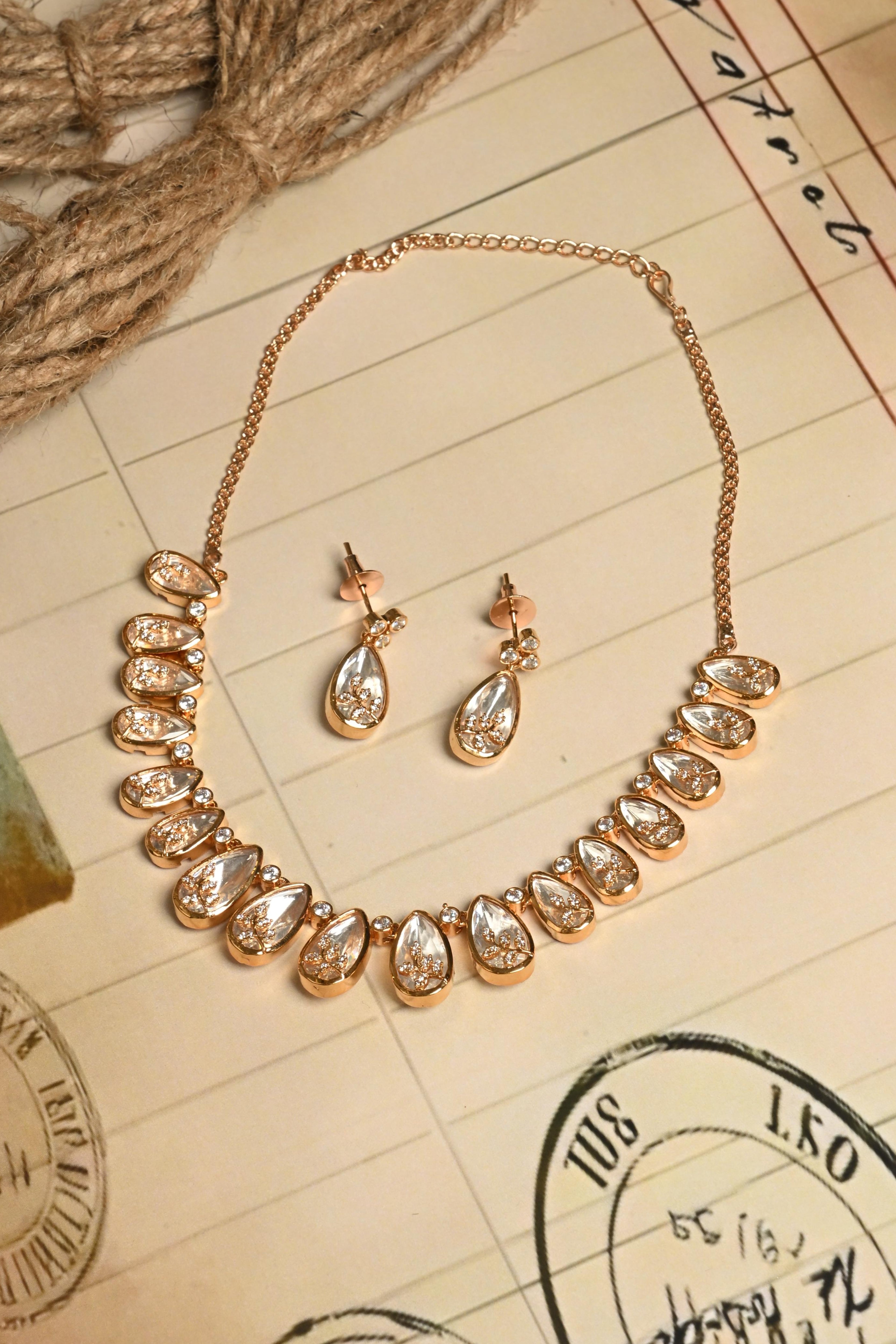 Ishita Kundan Necklace