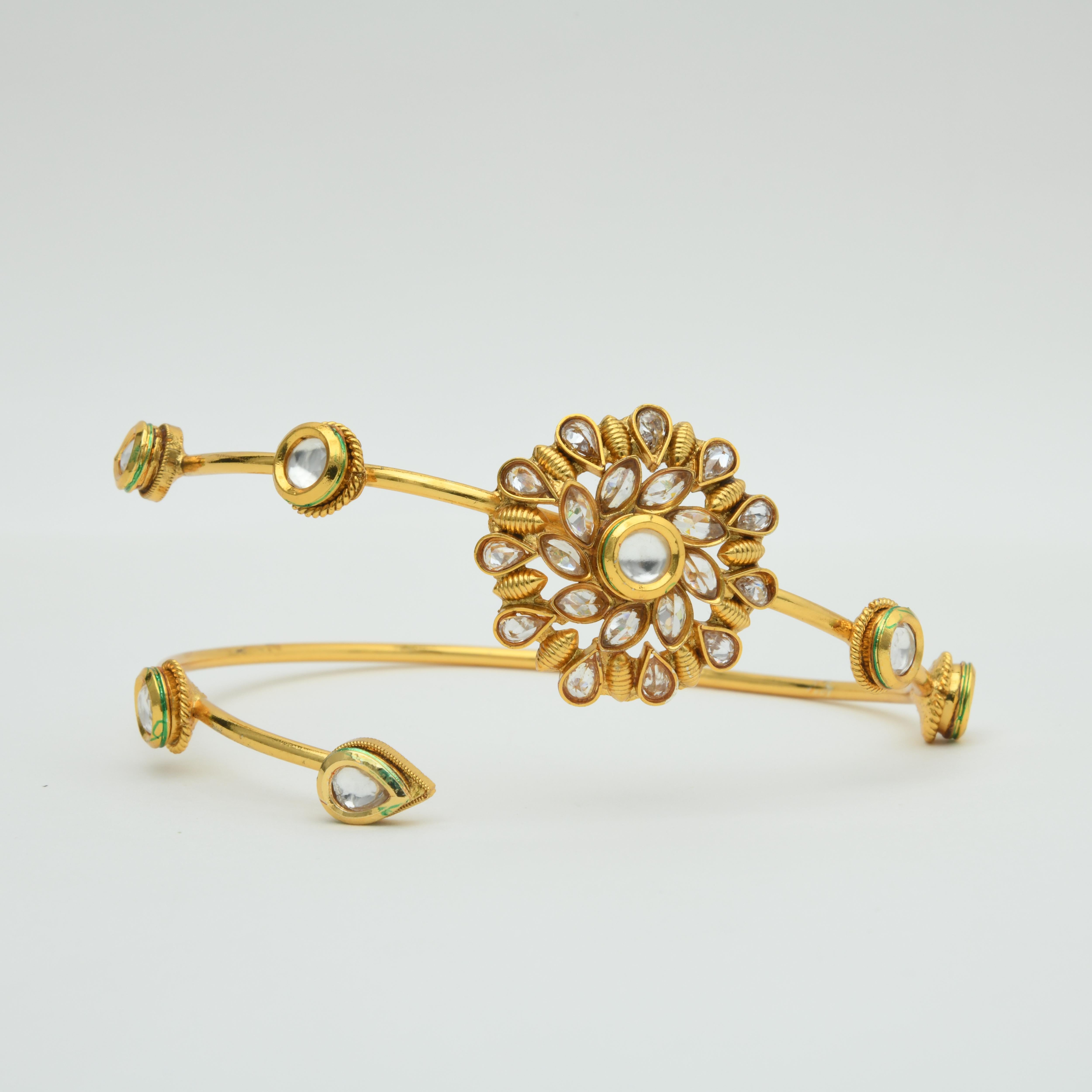 Dabi Kundan Armlet