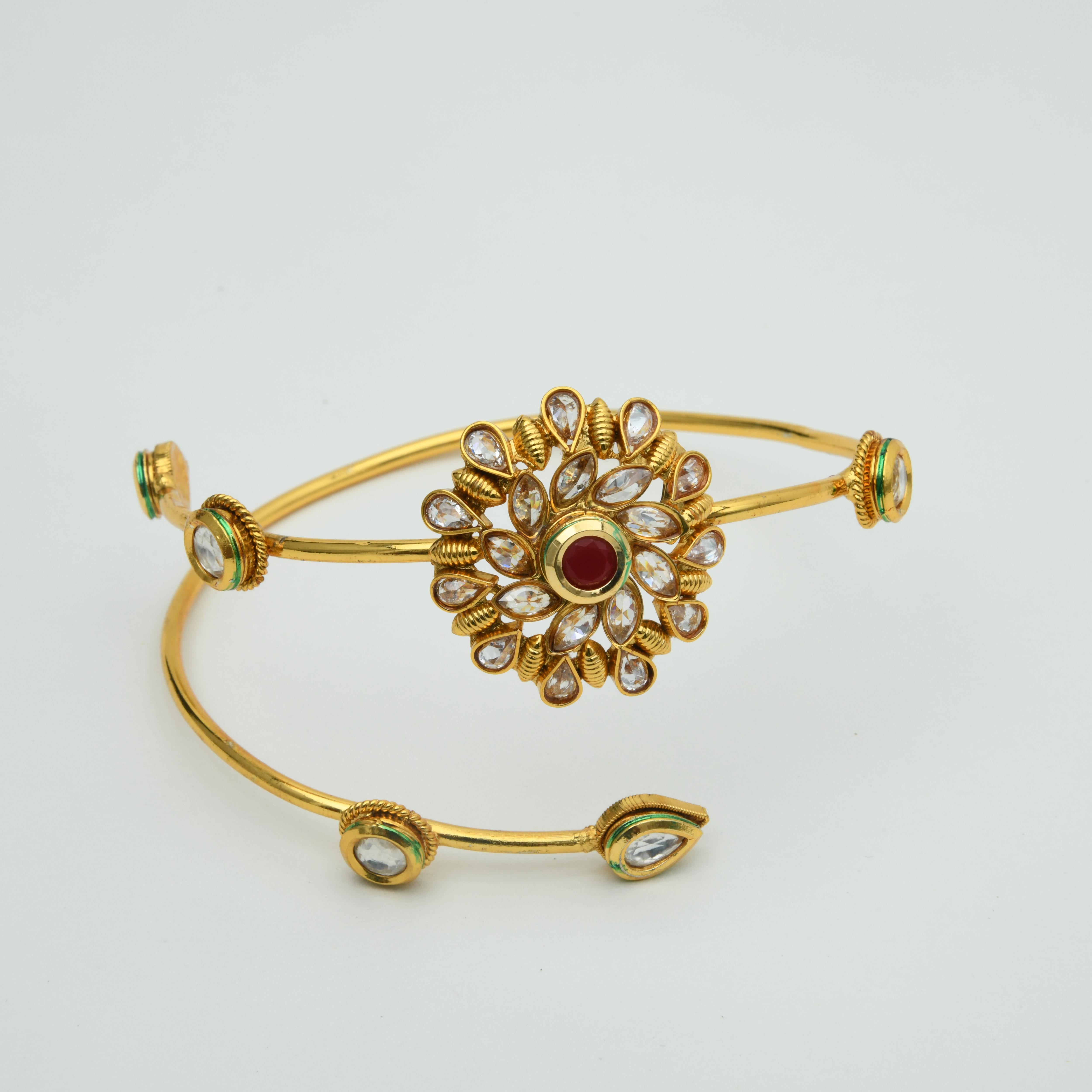 Dabi Kundan Armlet