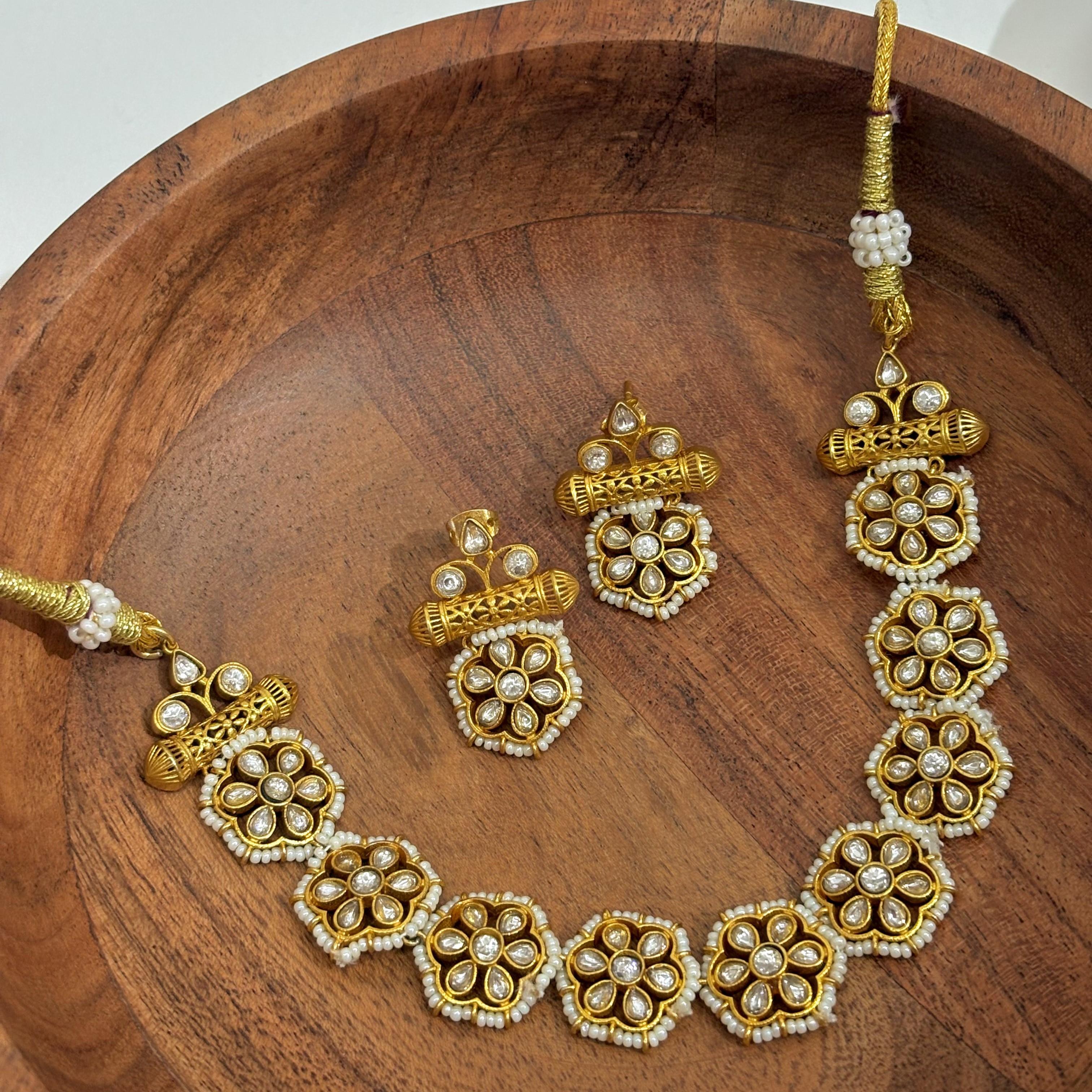 Dainty Flower Motif Pure Silver Necklace