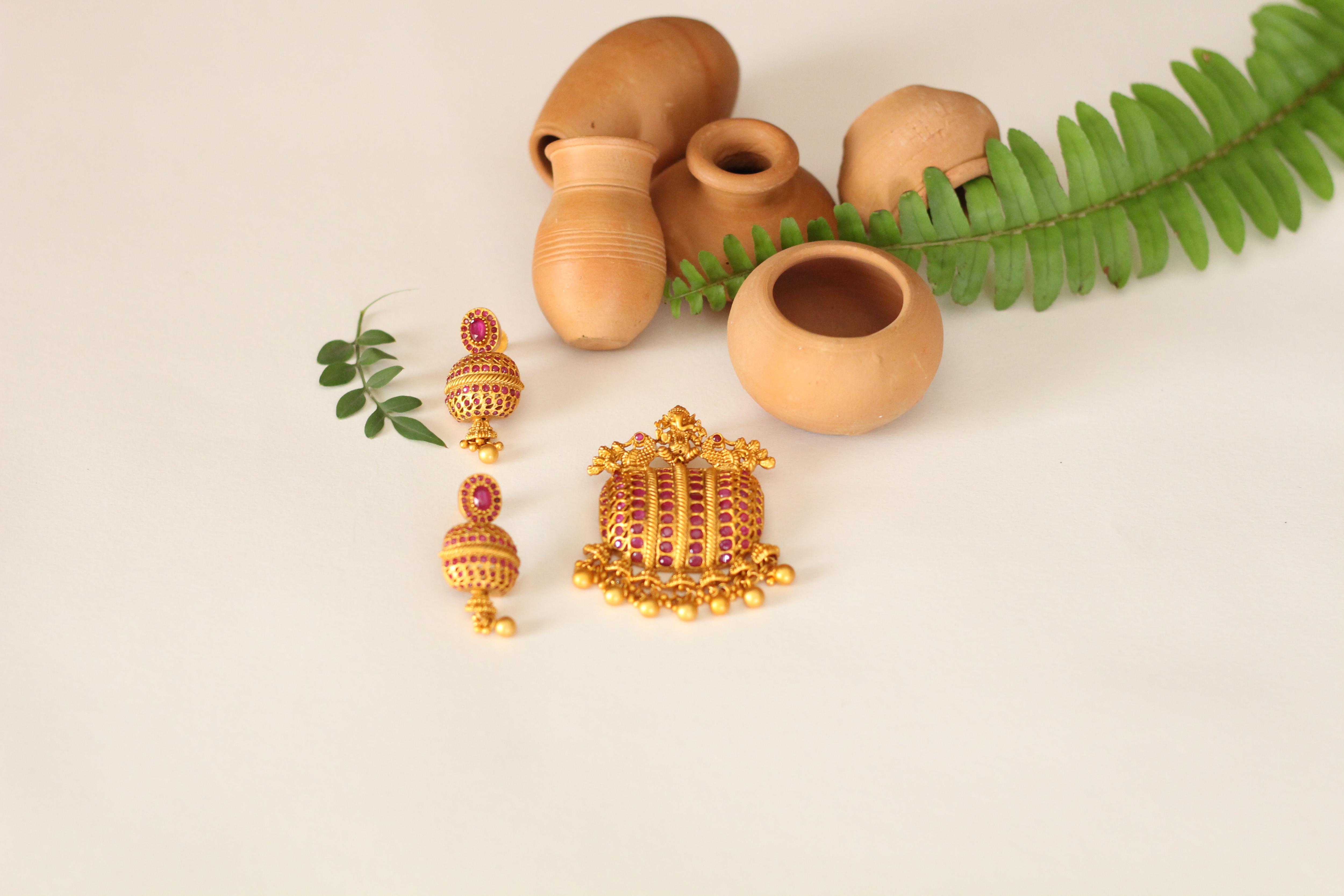 Bhumi Temple Pendant Set