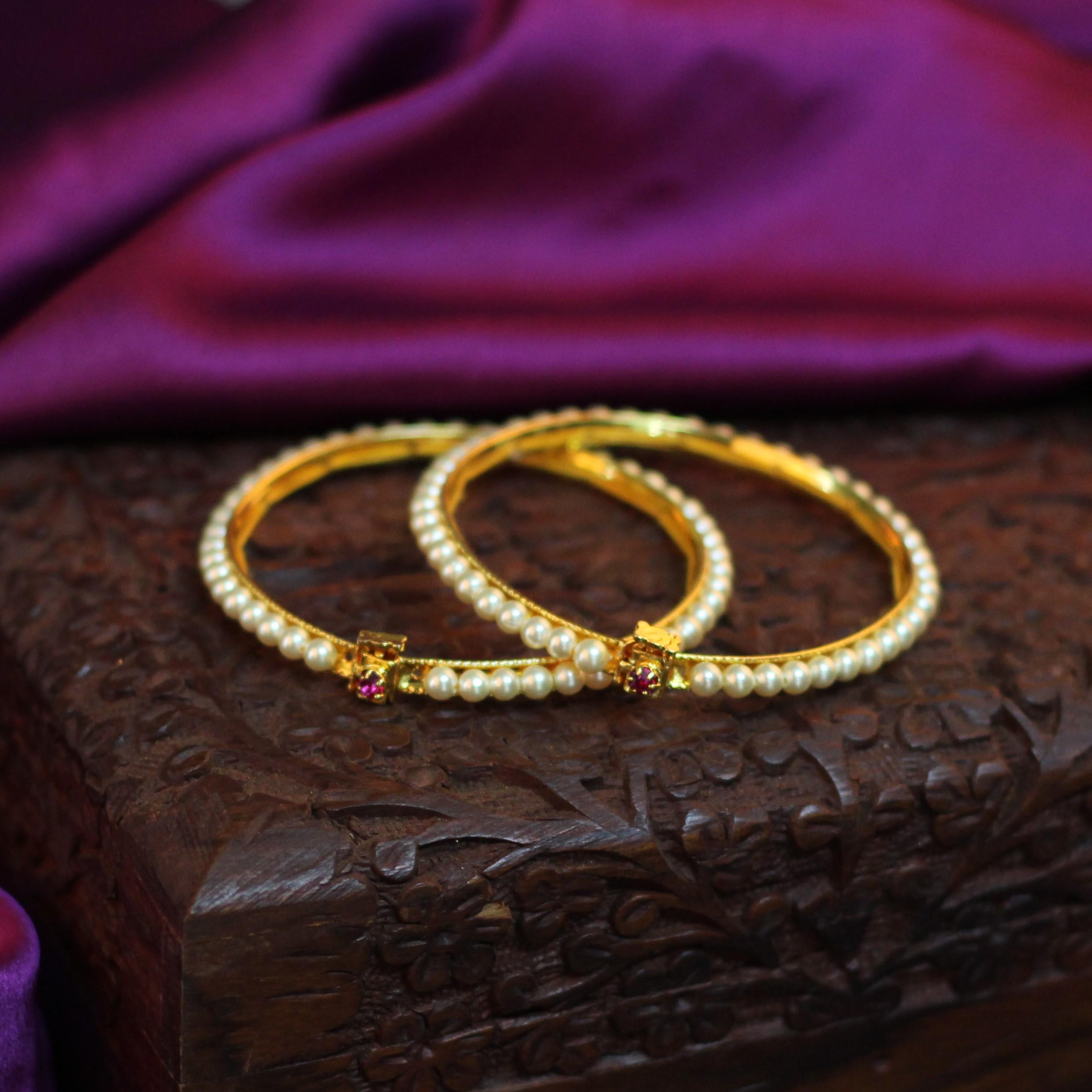 Pranavi Pearls Bangles