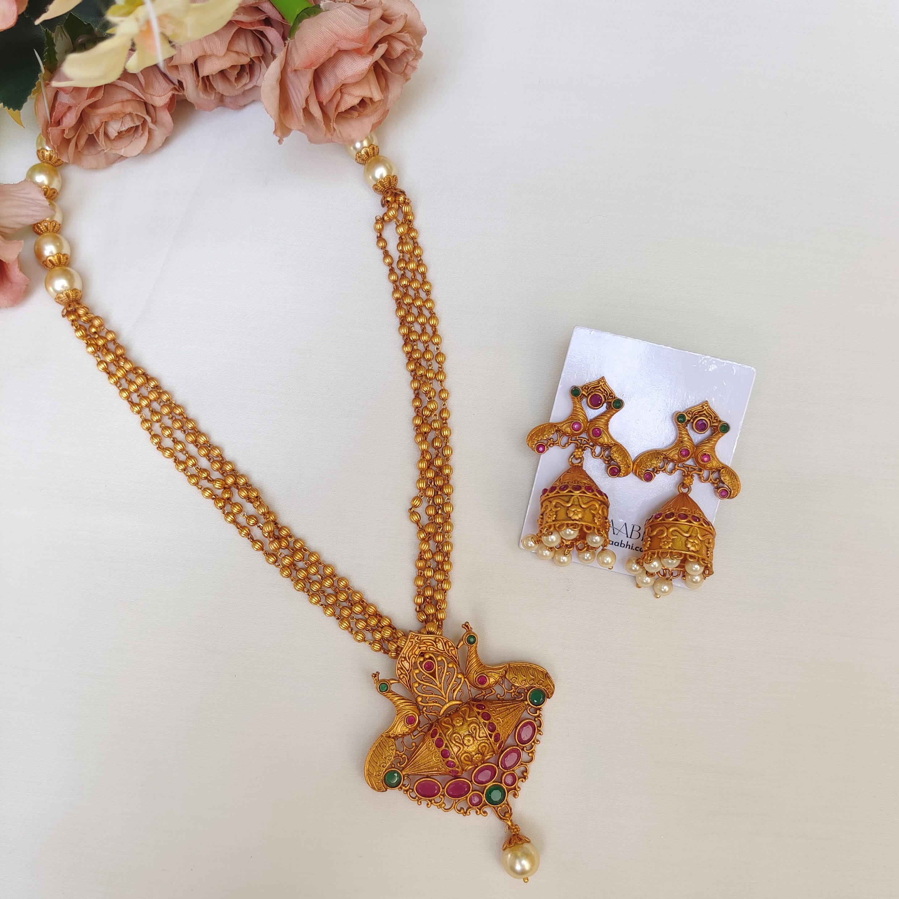 Uvi Temple Necklace Set