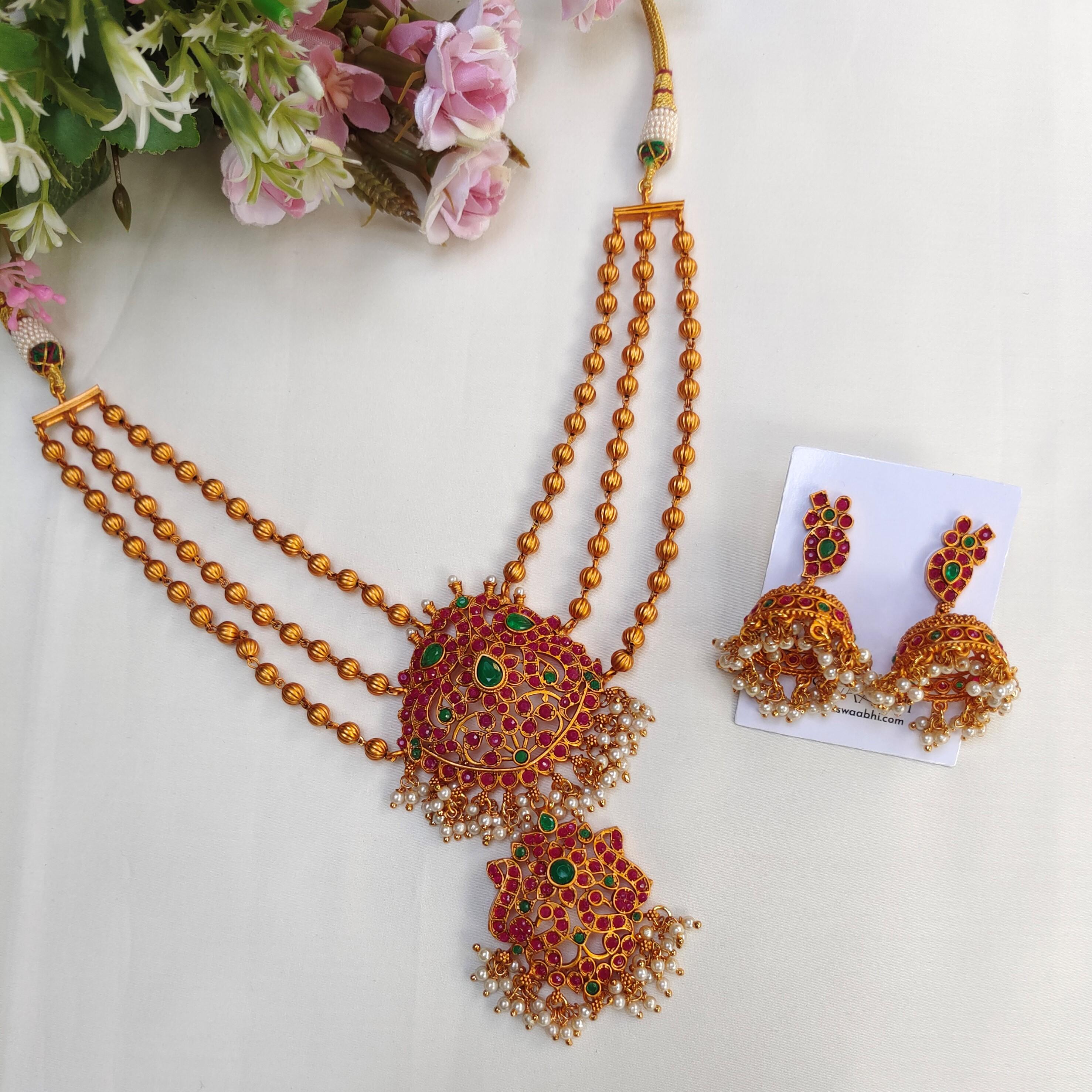 Divija Necklace Set