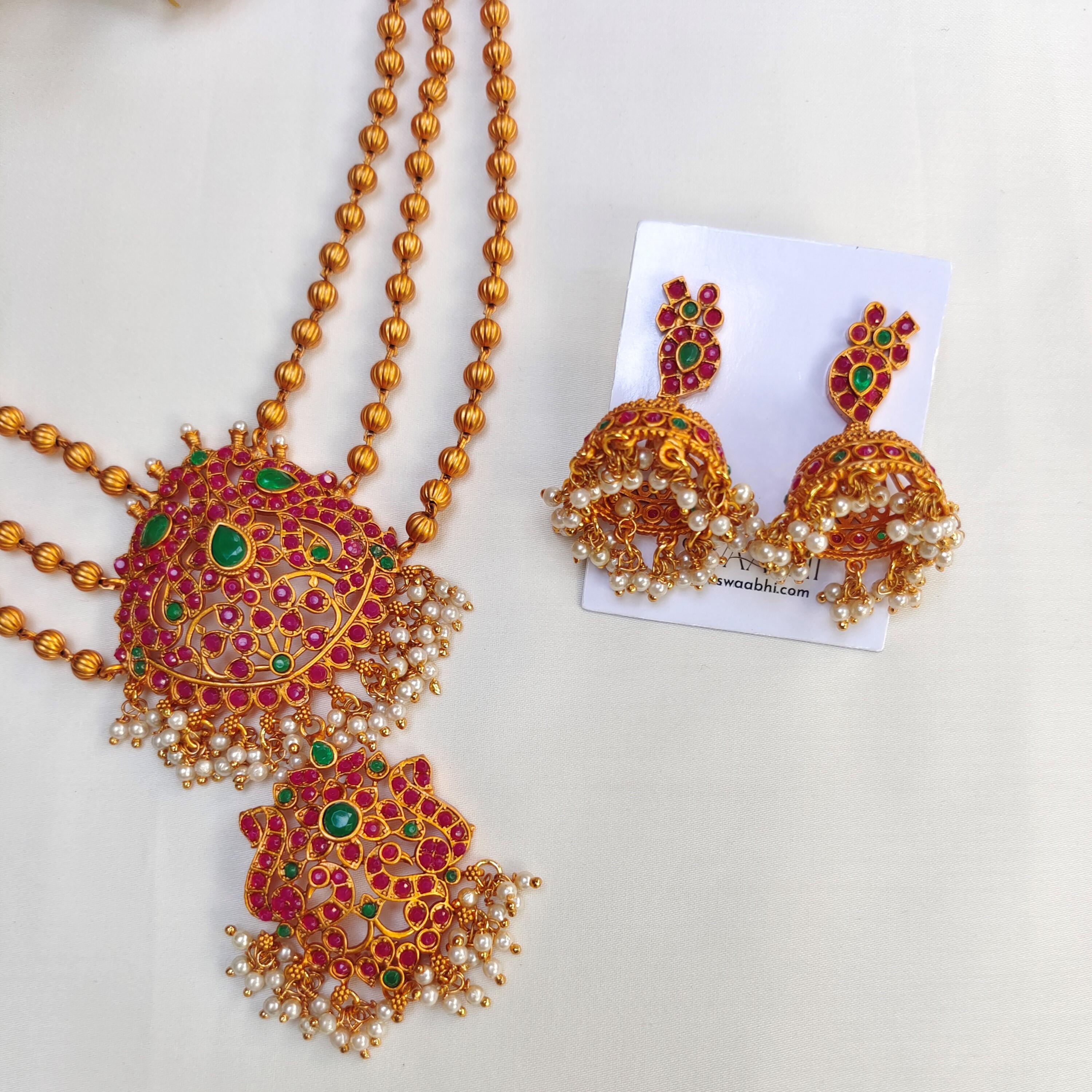 Divija Necklace Set