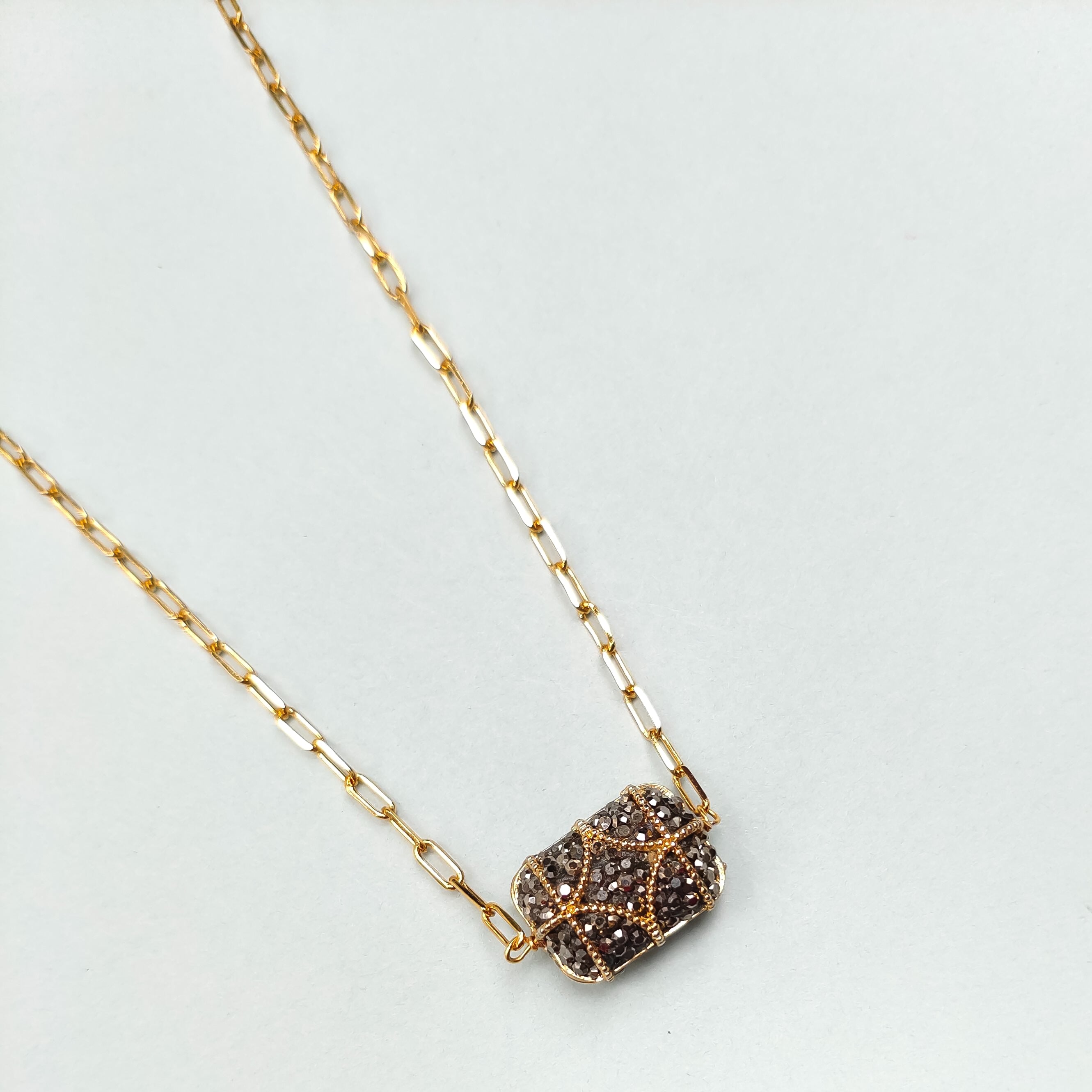 Sia Link Chain Pendant Necklace