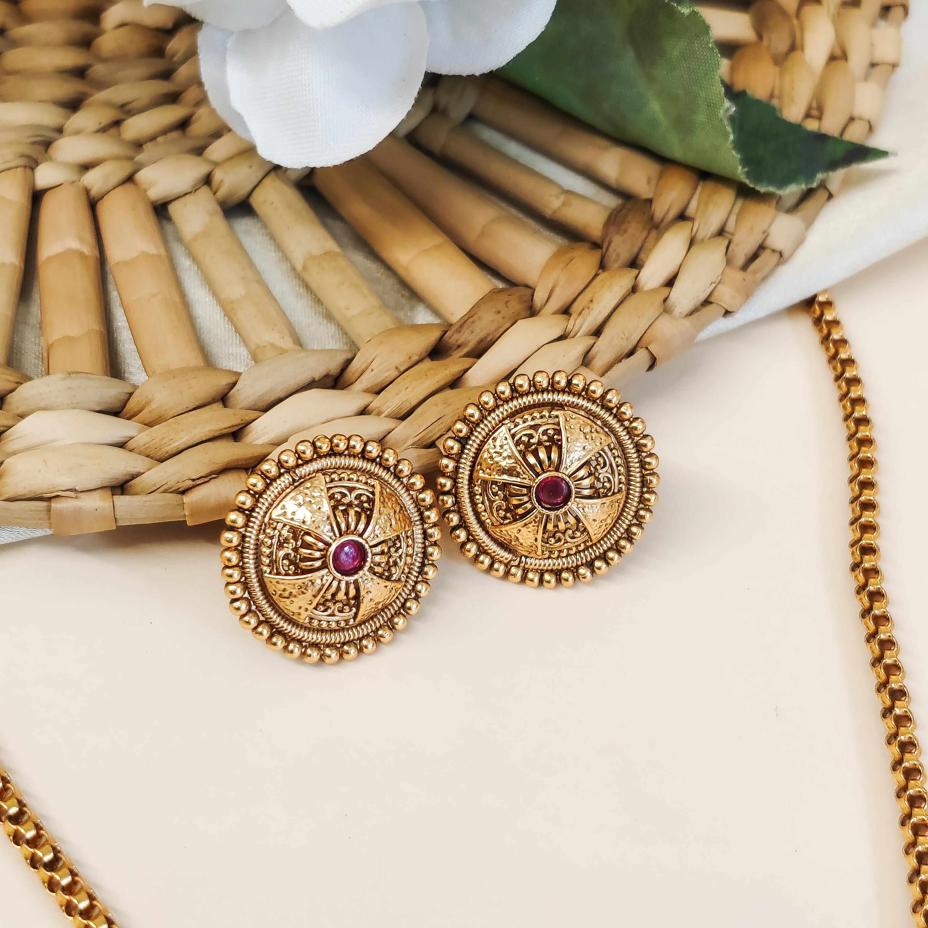 Madhavi Temple Pendant Set