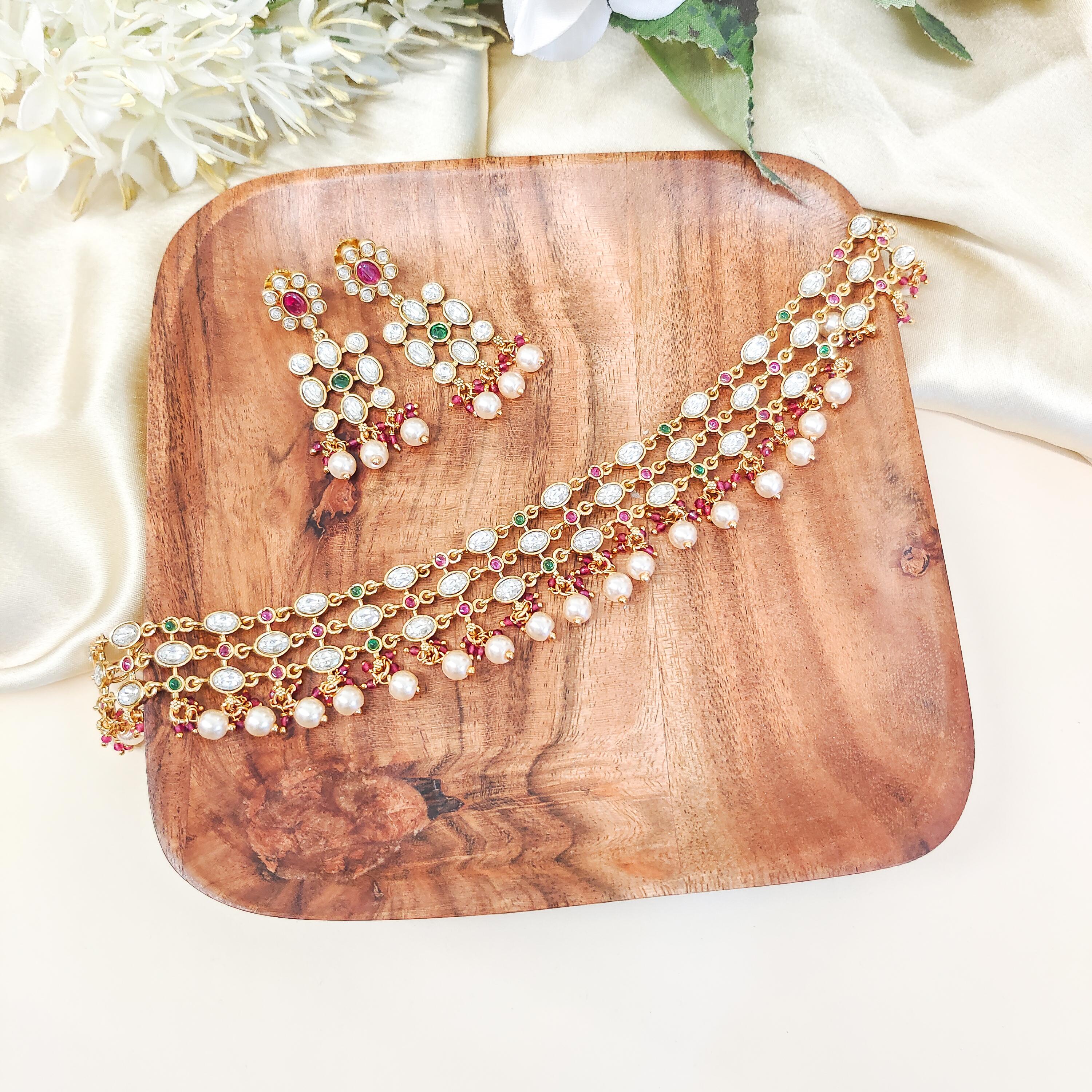 Dainty Kundan Choker