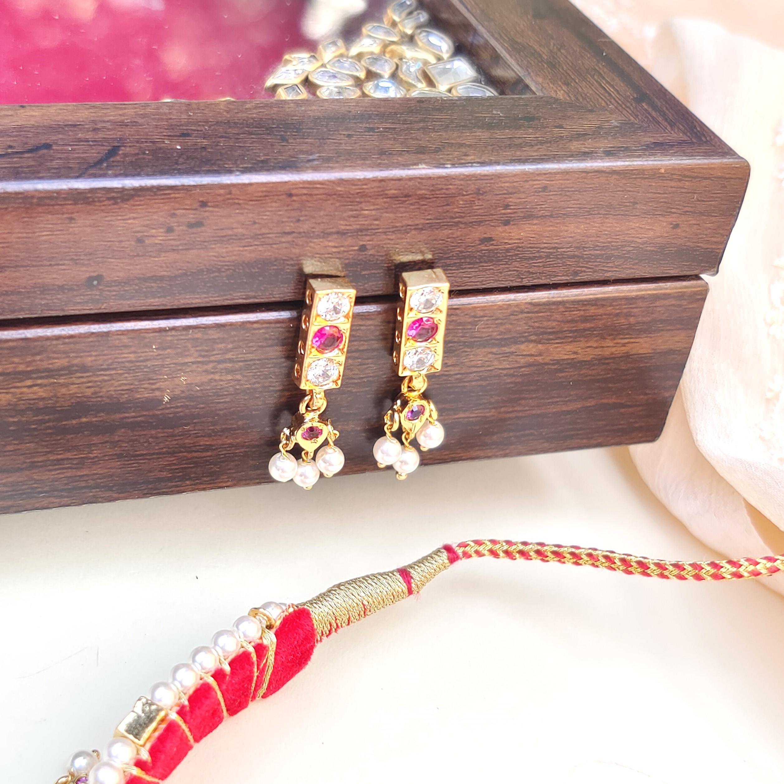 Maharashtrian Pearl Zalar Chinchpeti