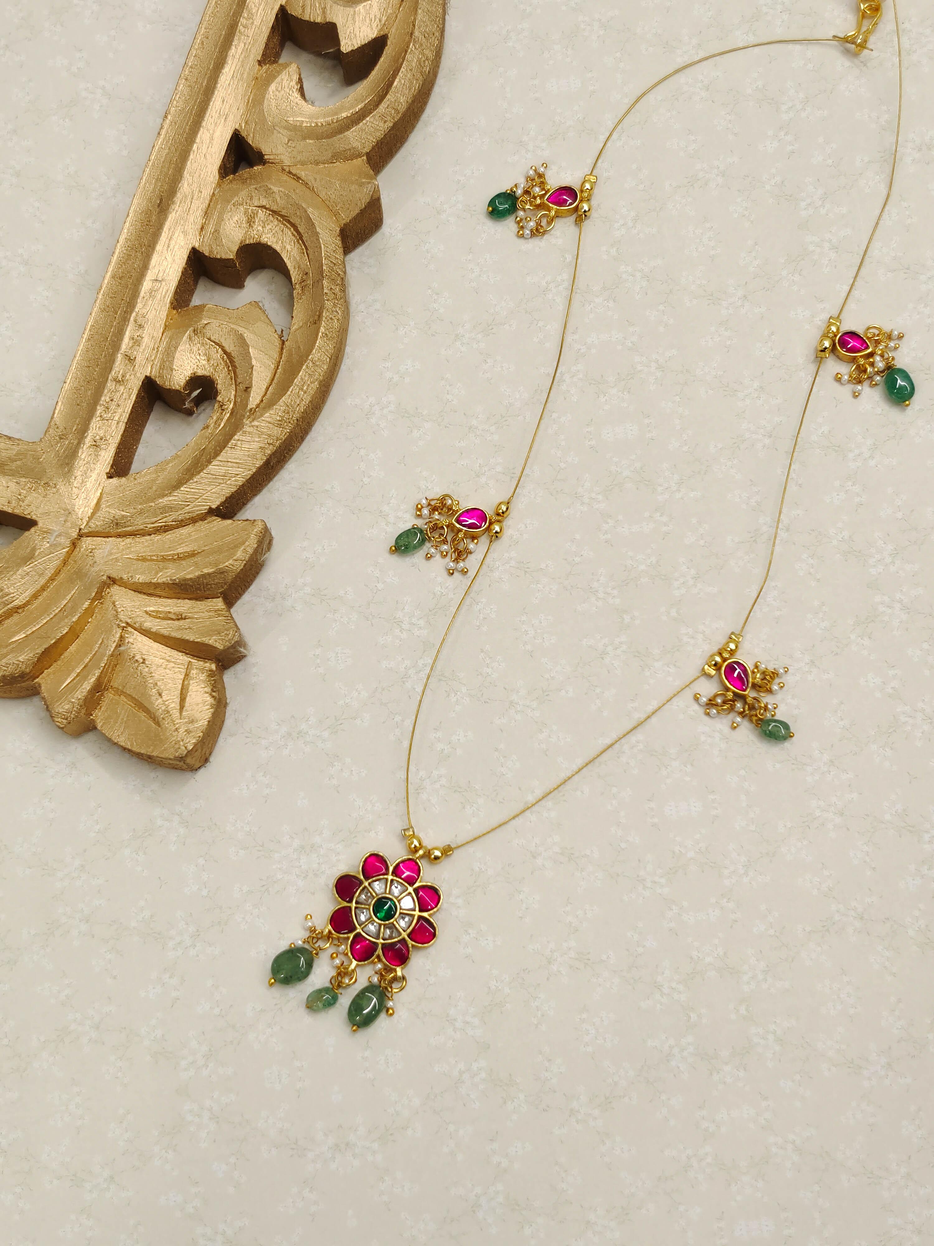 Flower Invisible Jadau Necklace