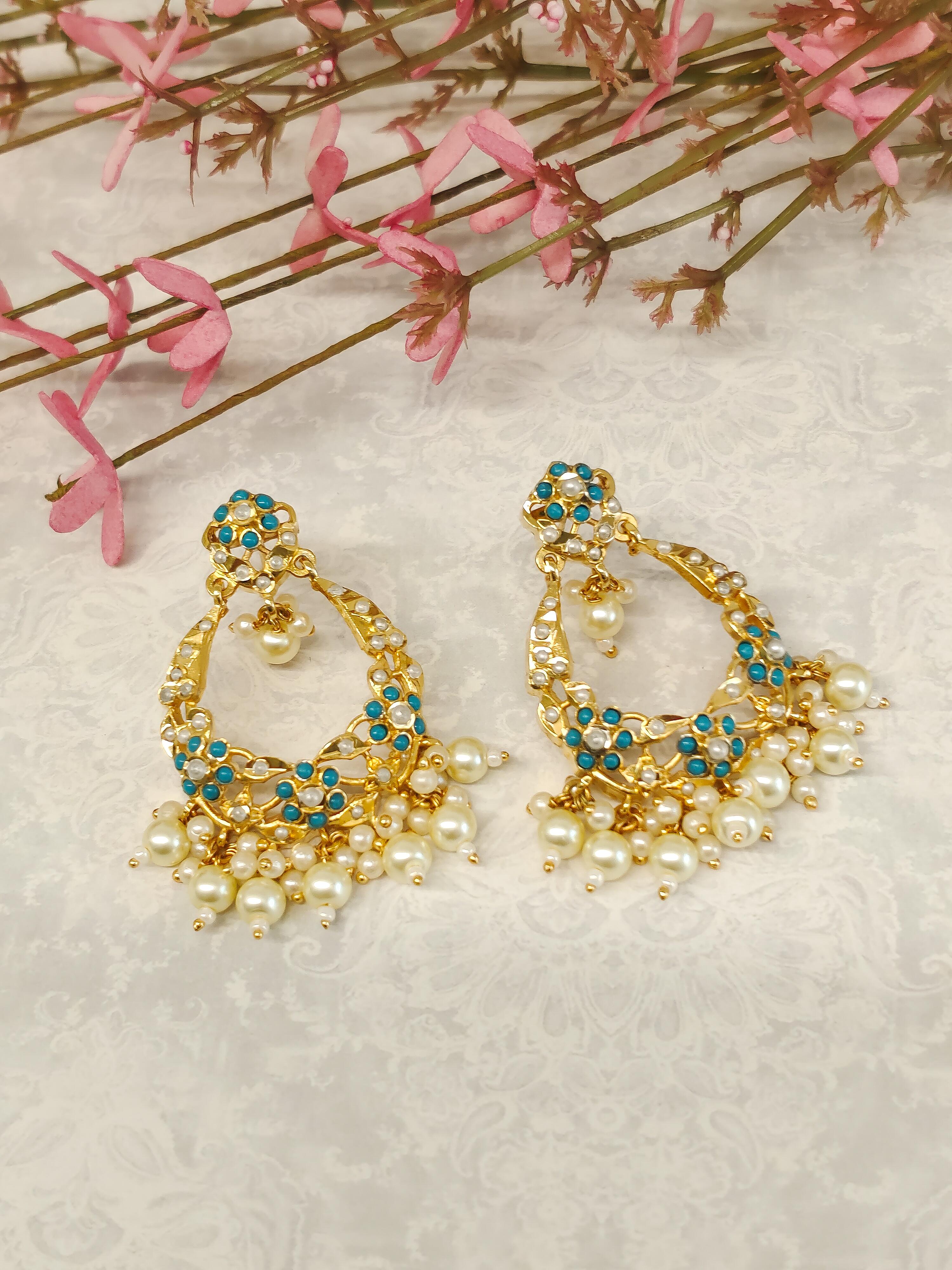 Sarthi Pearl Earrings