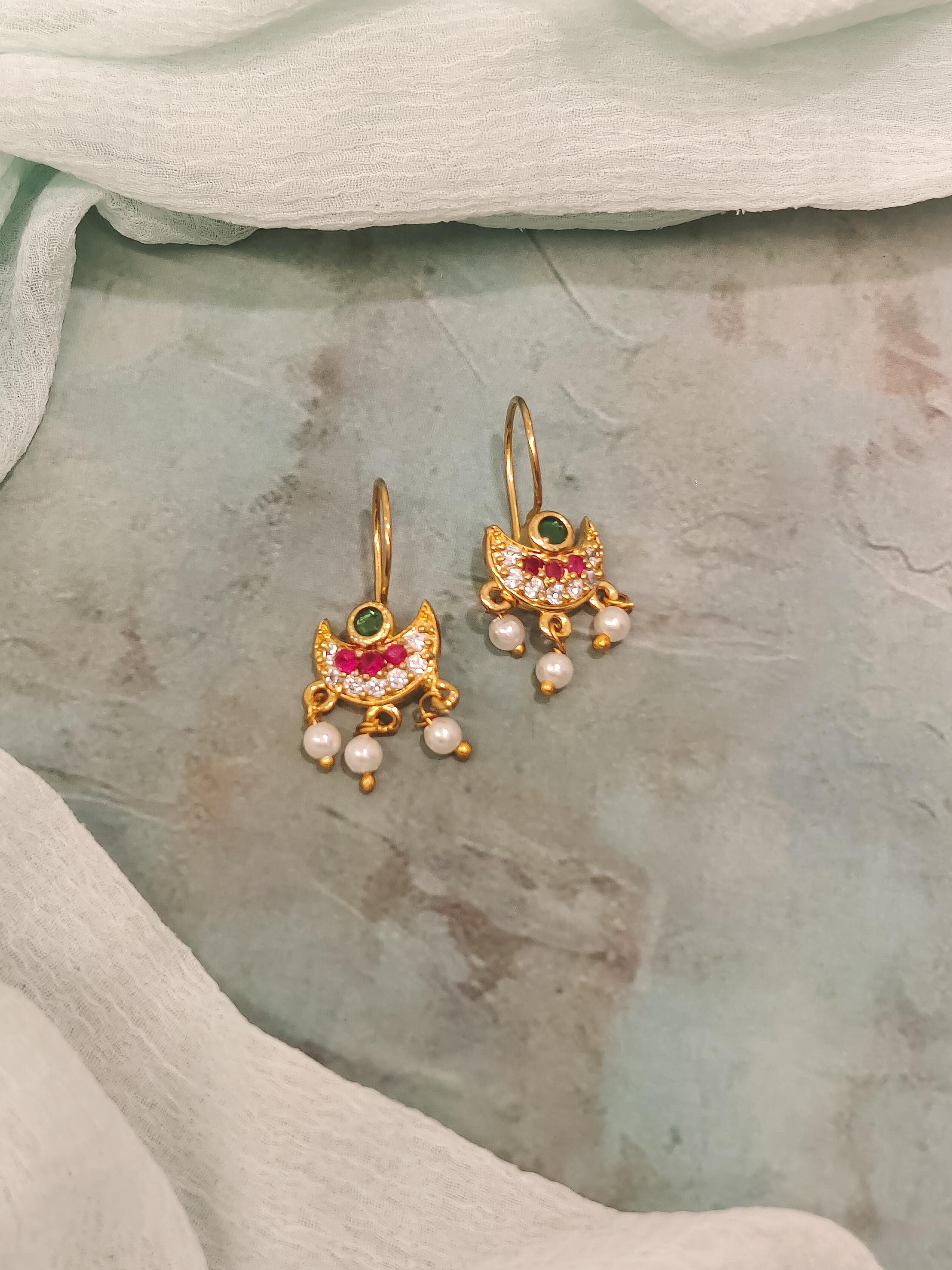 Small Chandra CZ Bugadi