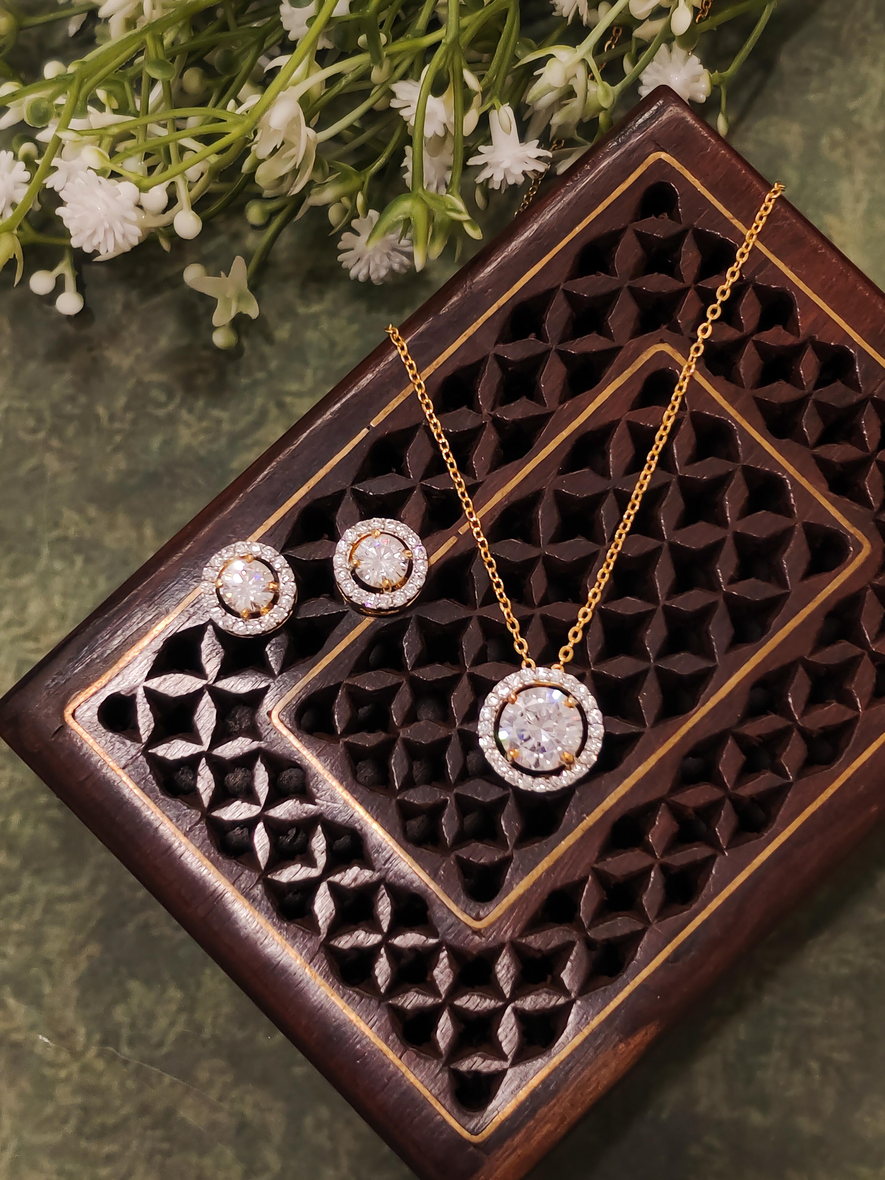 Round Shape Pendant Set