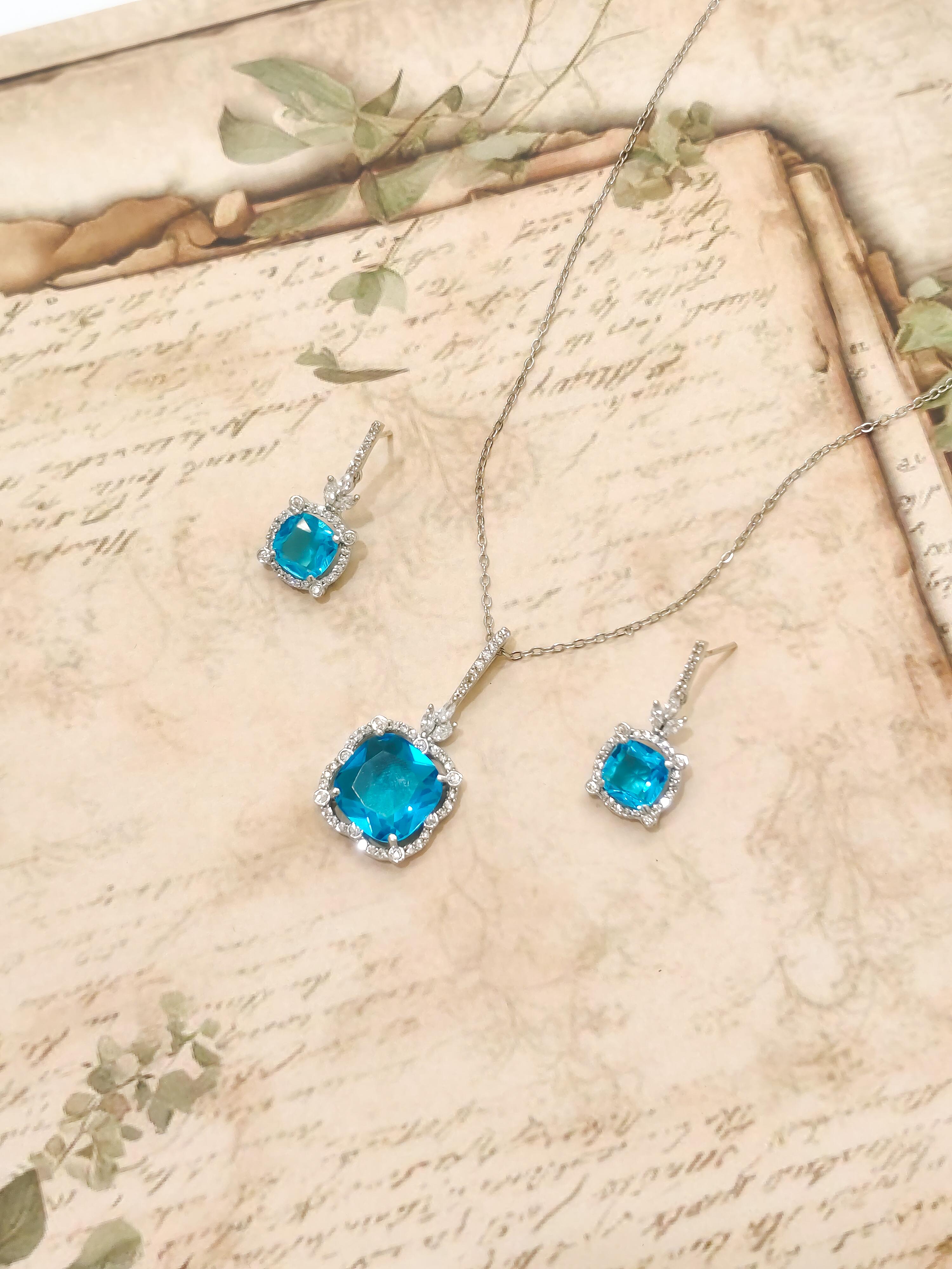 Square Colorful Pendant Set
