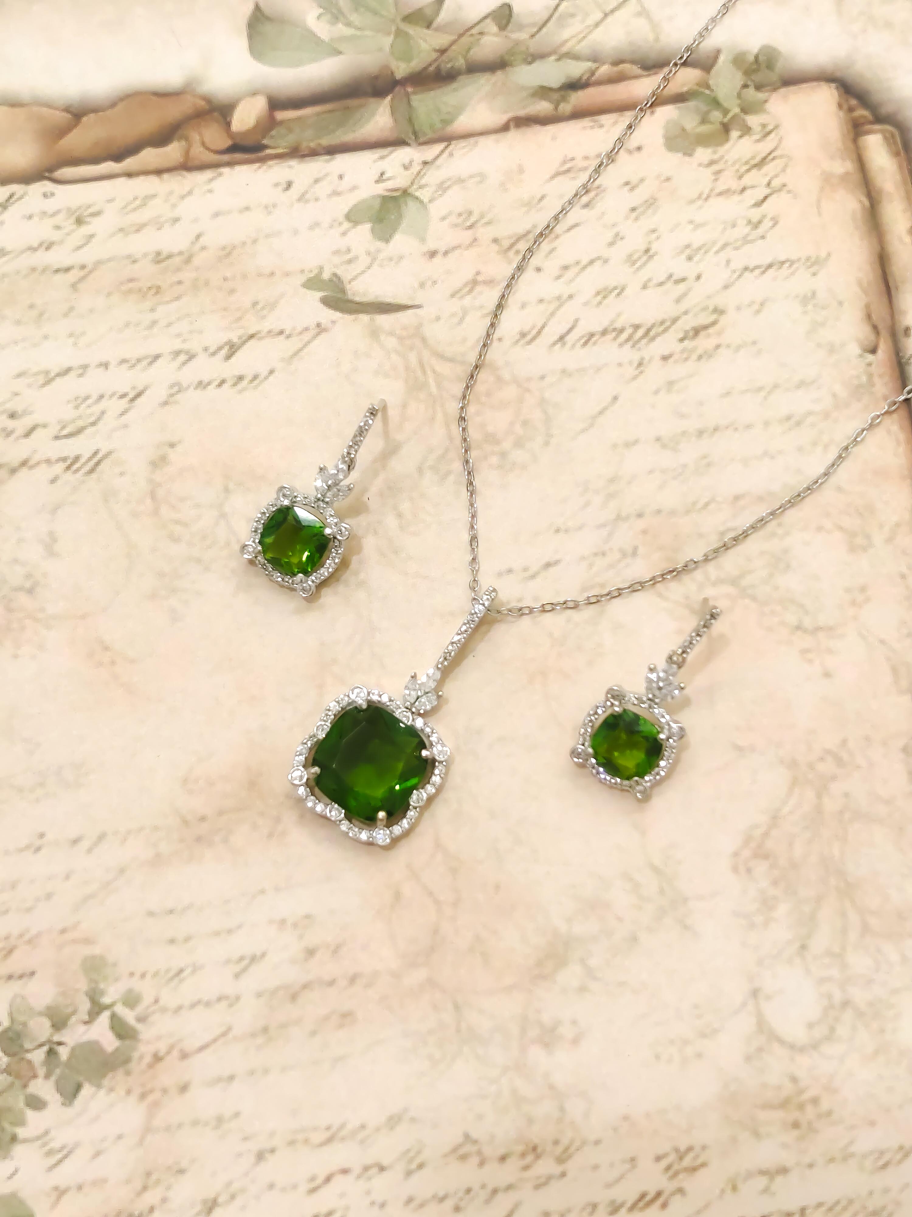 Square Colorful Pendant Set