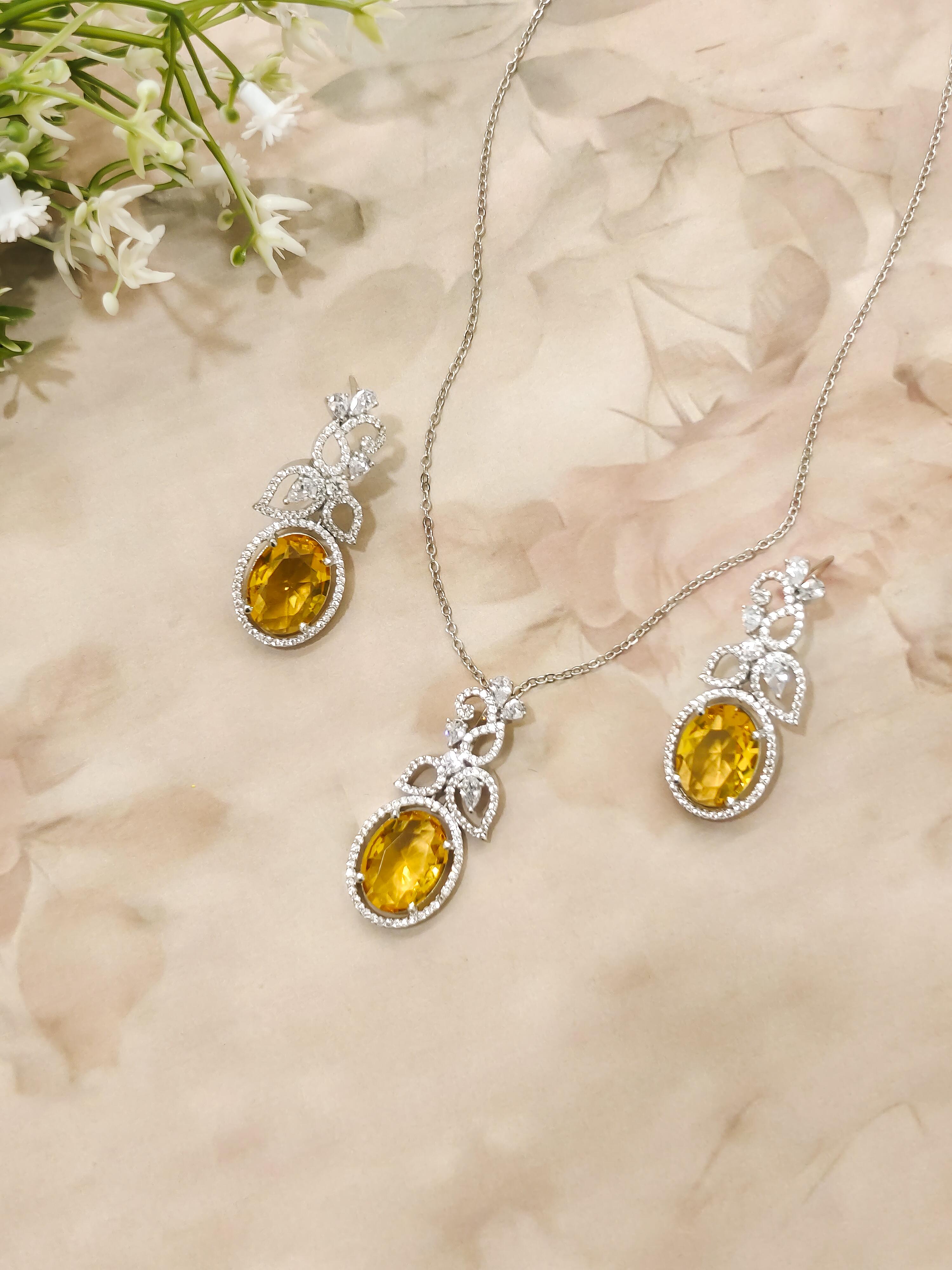 Neli CZ Pendant set