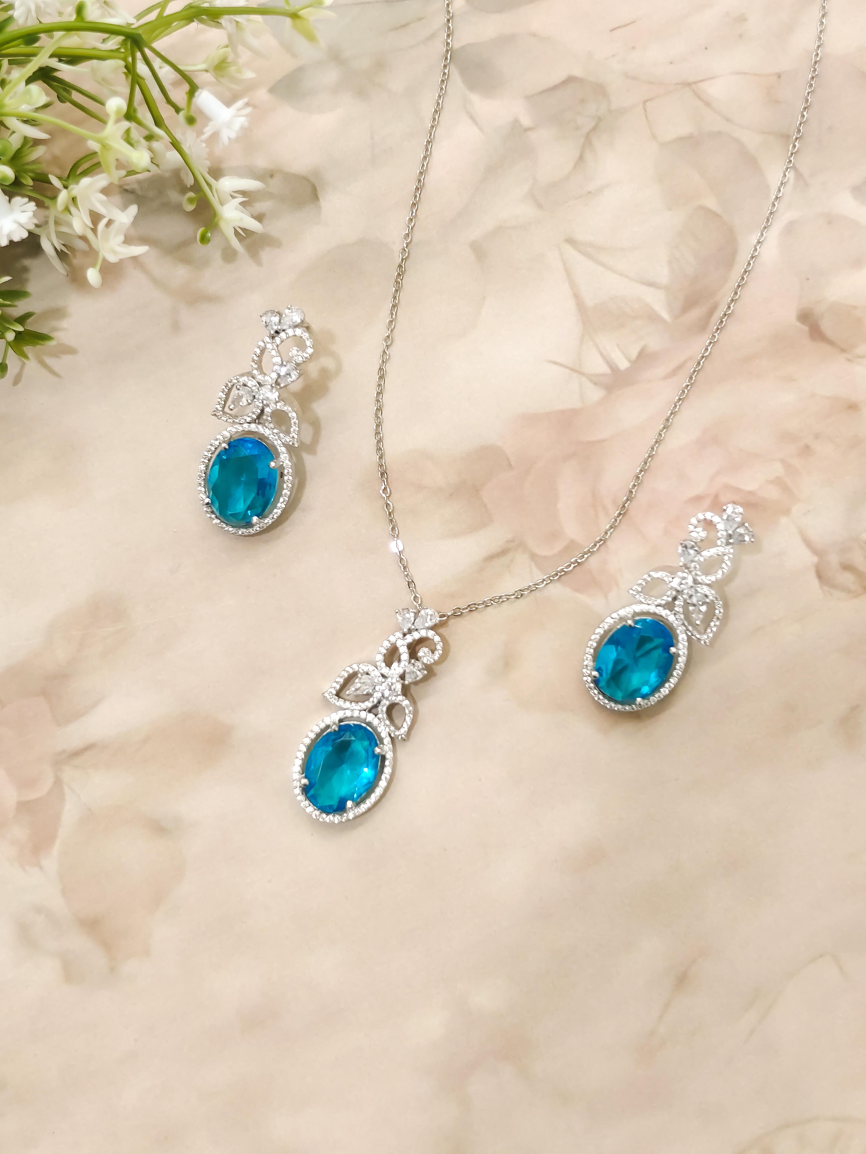 Neli CZ Pendant set